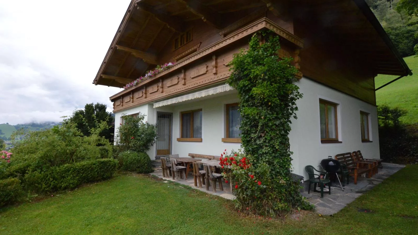 Chalet Sandra-Exterior summer