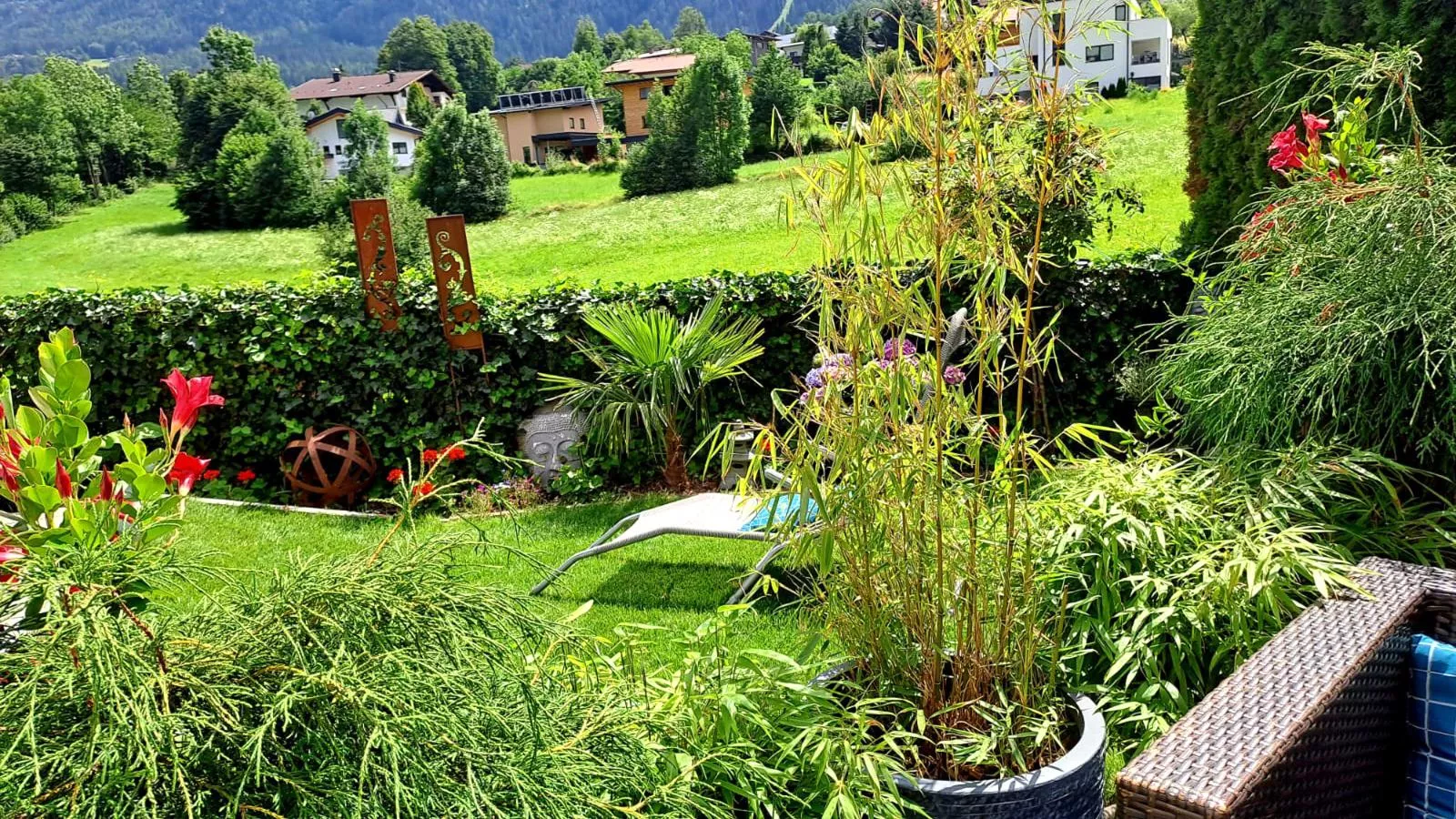 Garden Relax Apart-Gardens summer