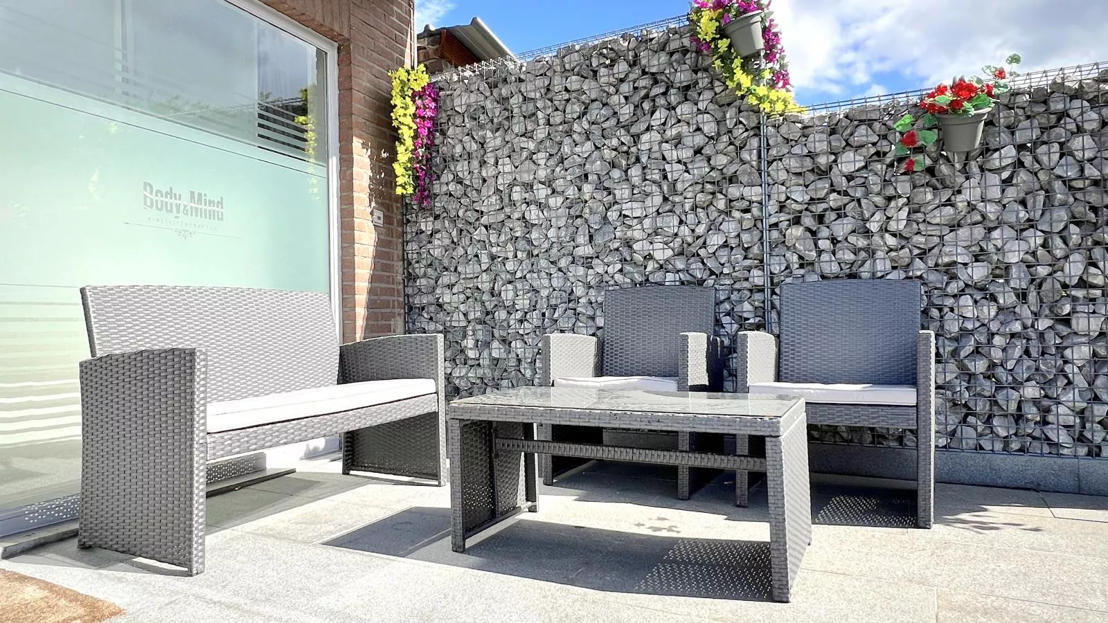 T Vennehuisje-Terrace balcony