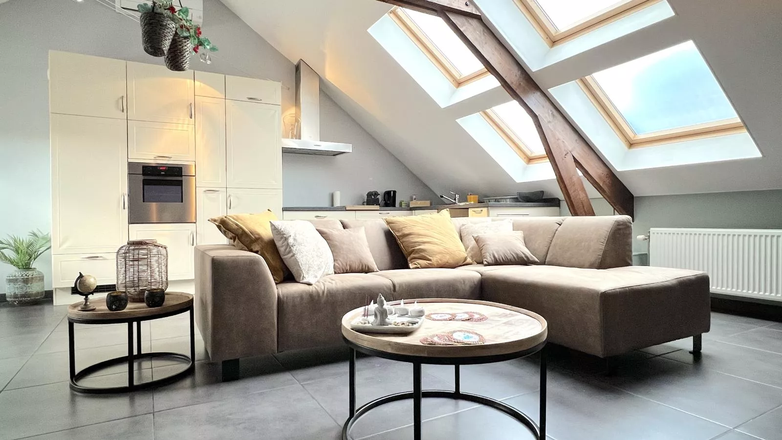 T Vennehuisje-Living room