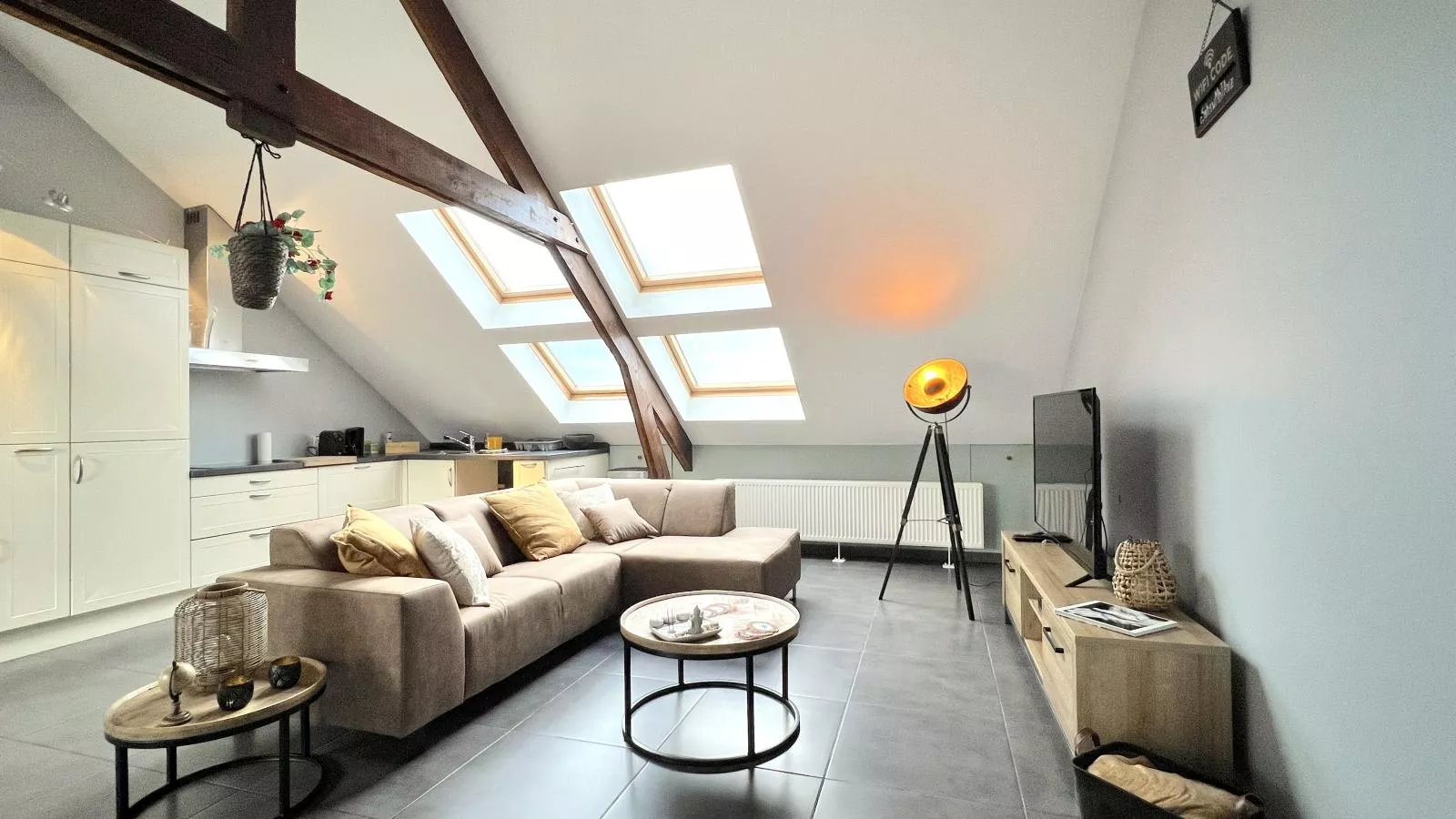 T Vennehuisje-Living room