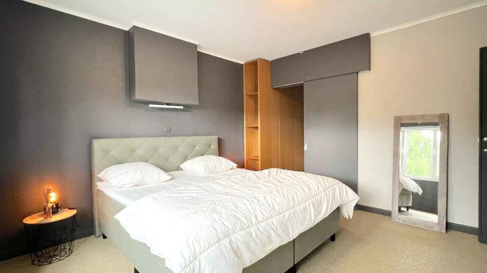 T Vennehuisje-Bedroom