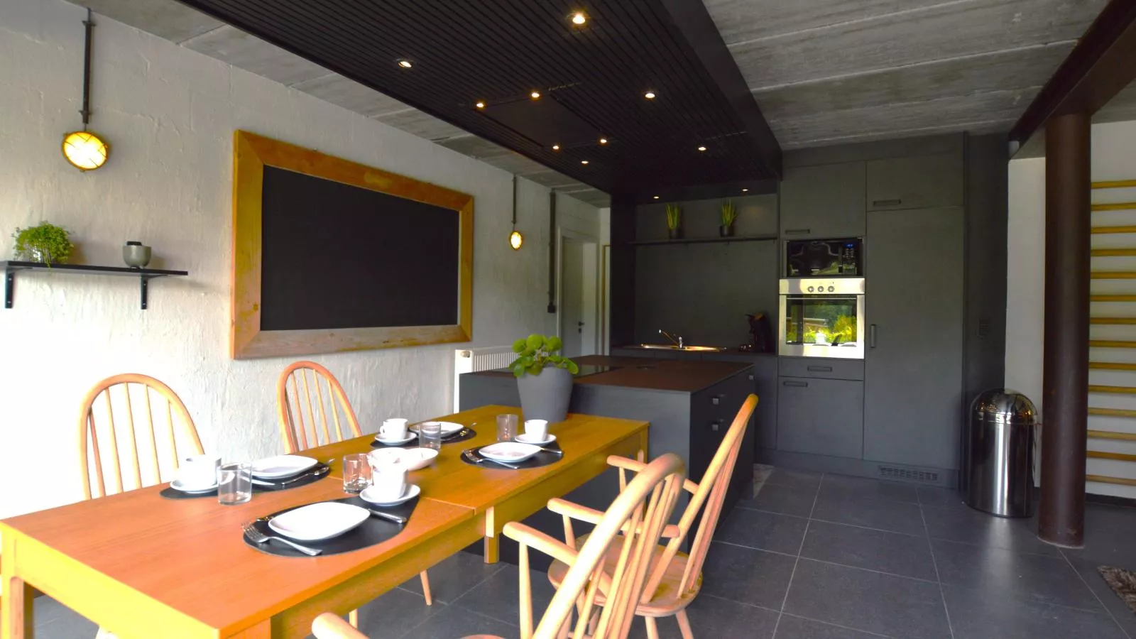 Loheré-Dining room