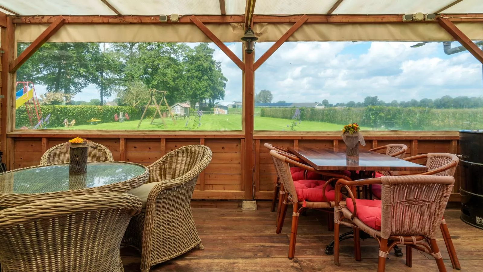 Regge en Weidezicht-Terrace balcony