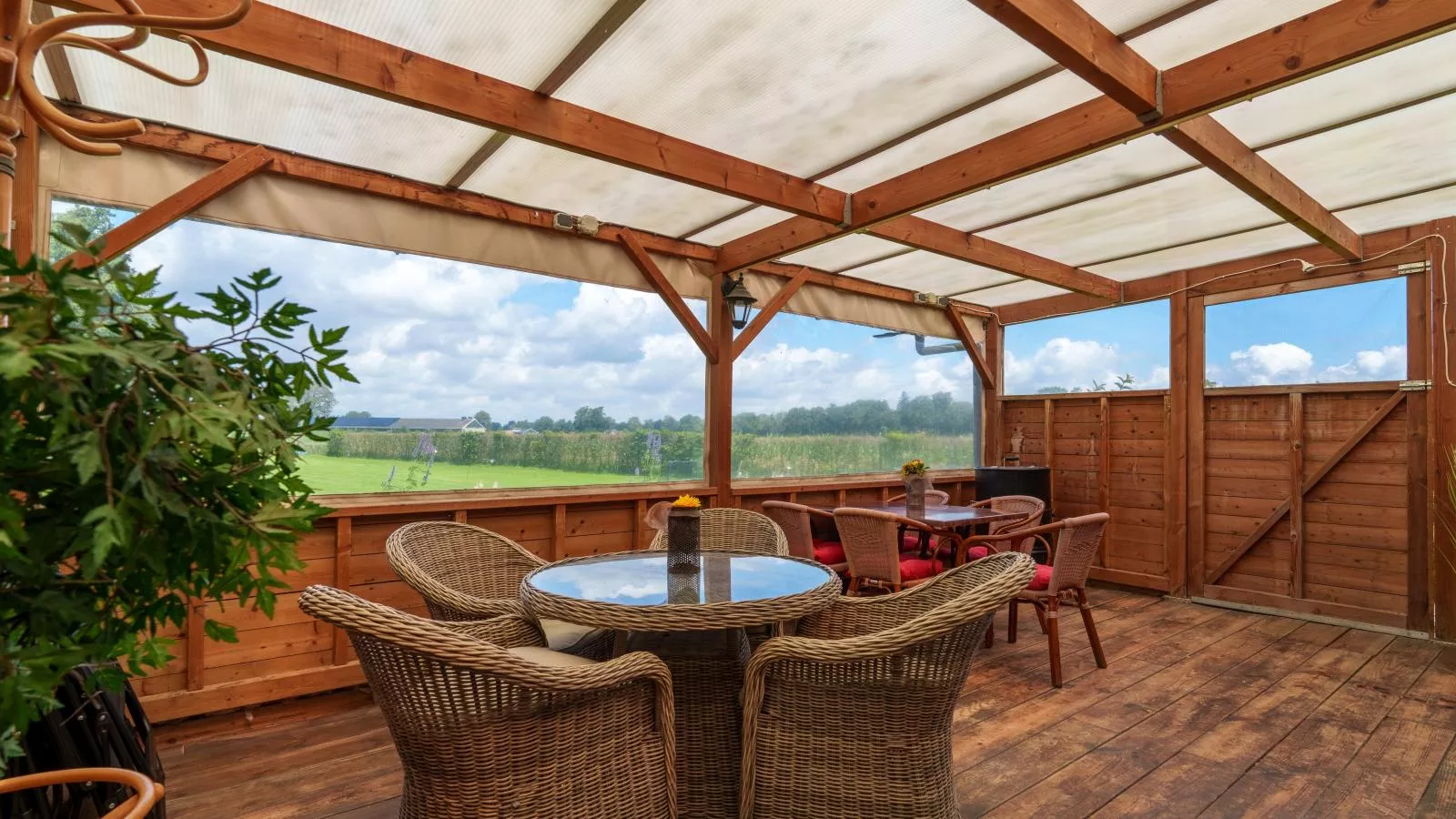 Regge en Weidezicht-Terrace balcony