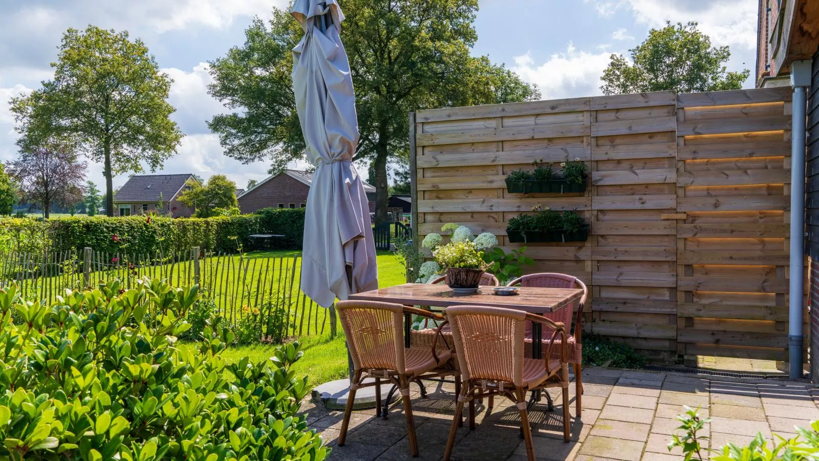 Regge en Weidezicht-Terrace balcony