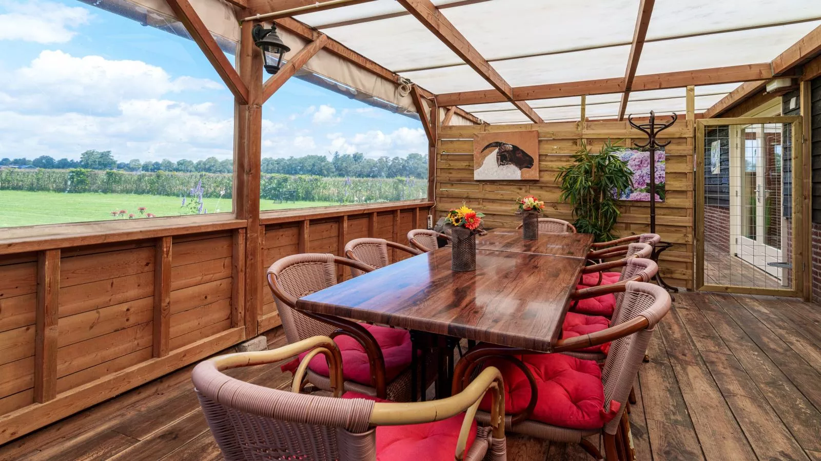 Regge en Weidezicht-Terrace balcony