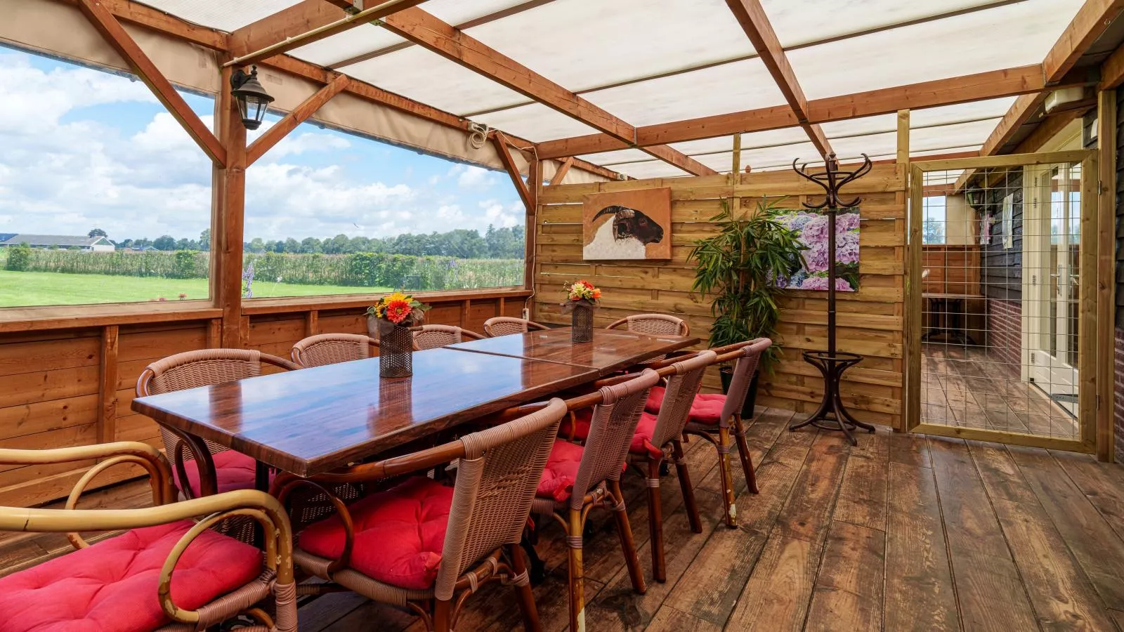 Regge en Weidezicht-Terrace balcony