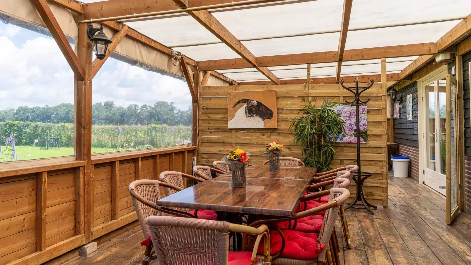 Regge en Weidezicht-Terrace balcony