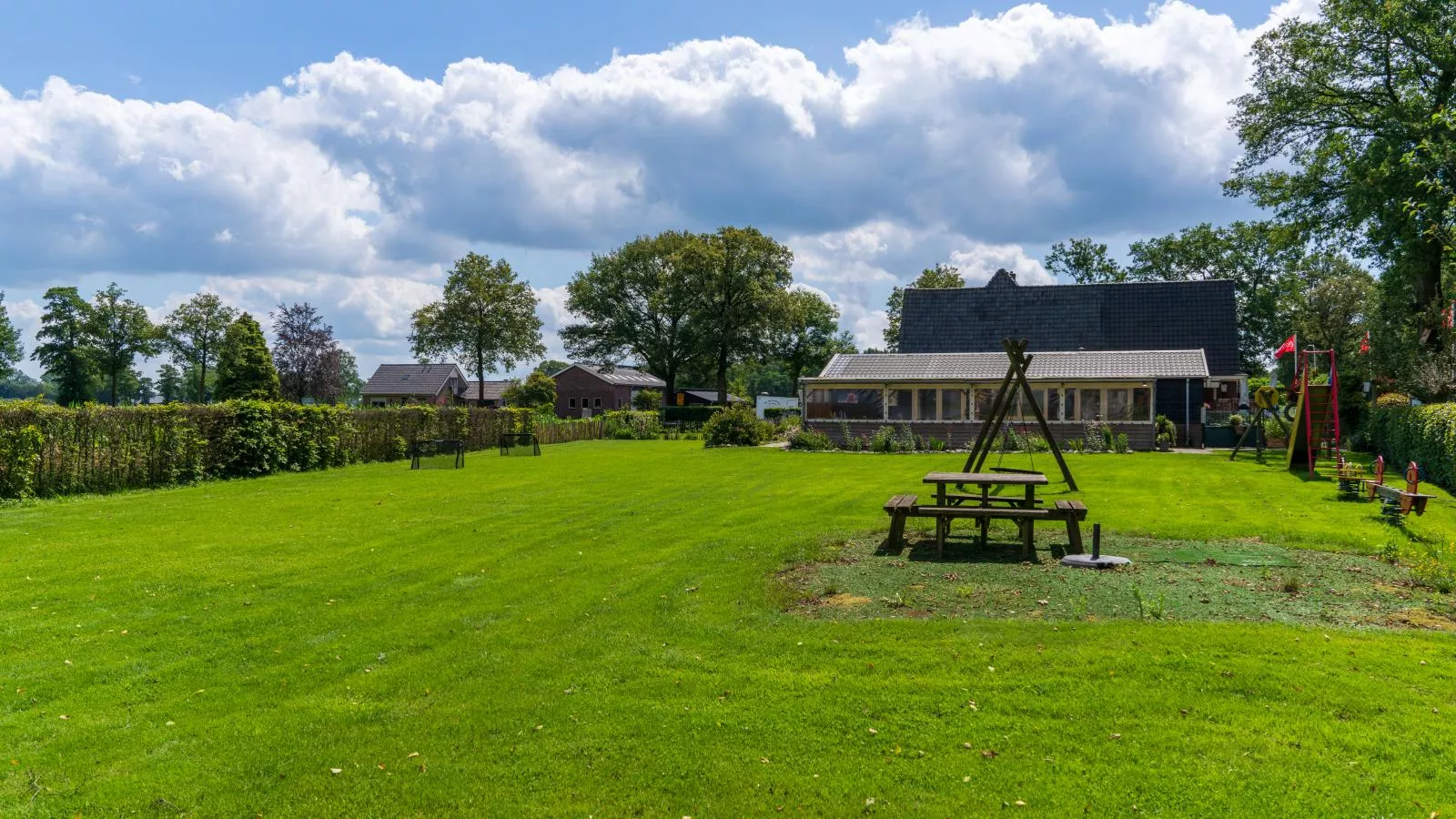 Weidezicht A-Gardens summer