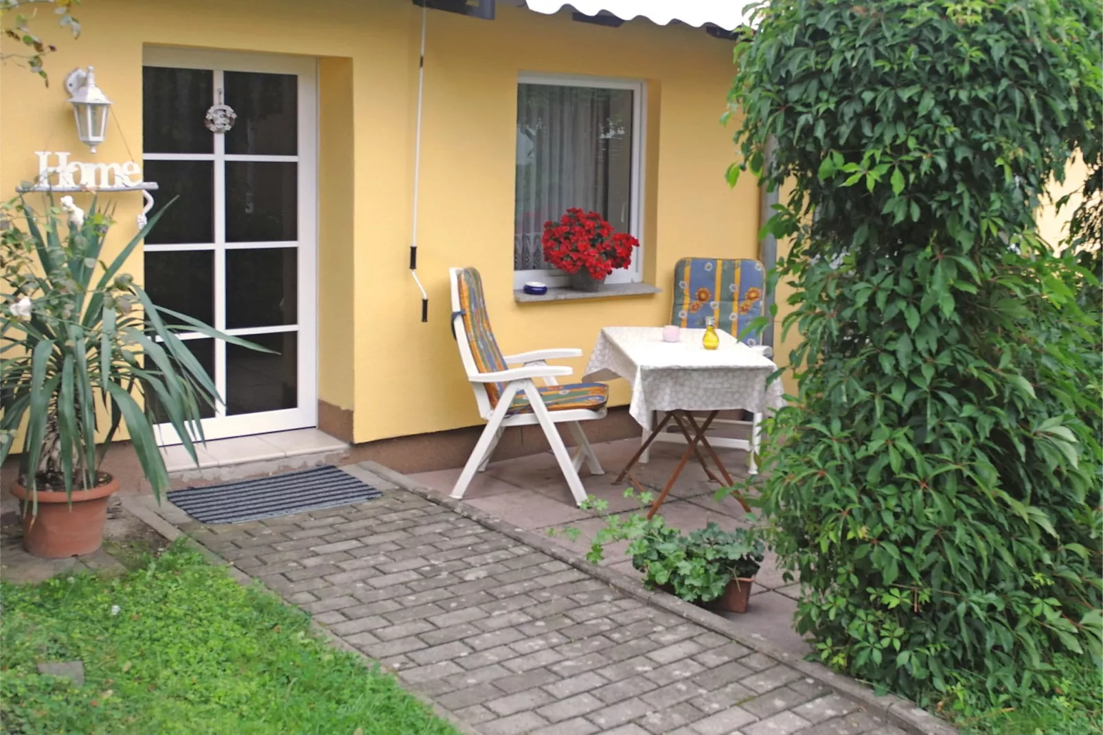 Luisa-Exterior summer
