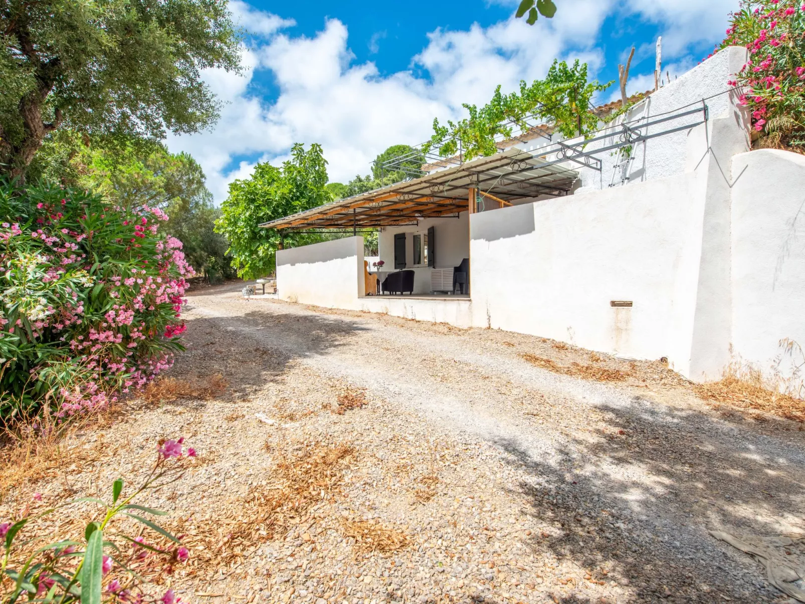 Villa Maeva-Outside