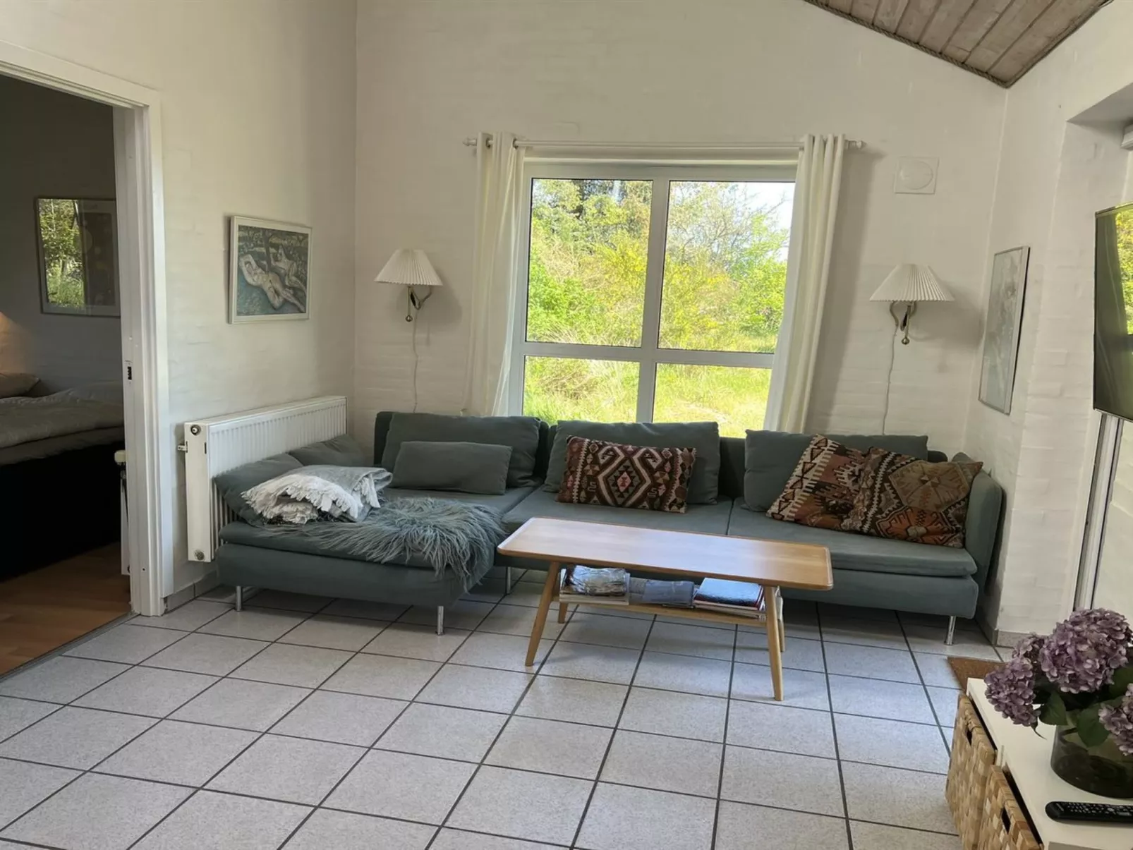 "Anniesette" - 1.5km from the sea-Drinnen