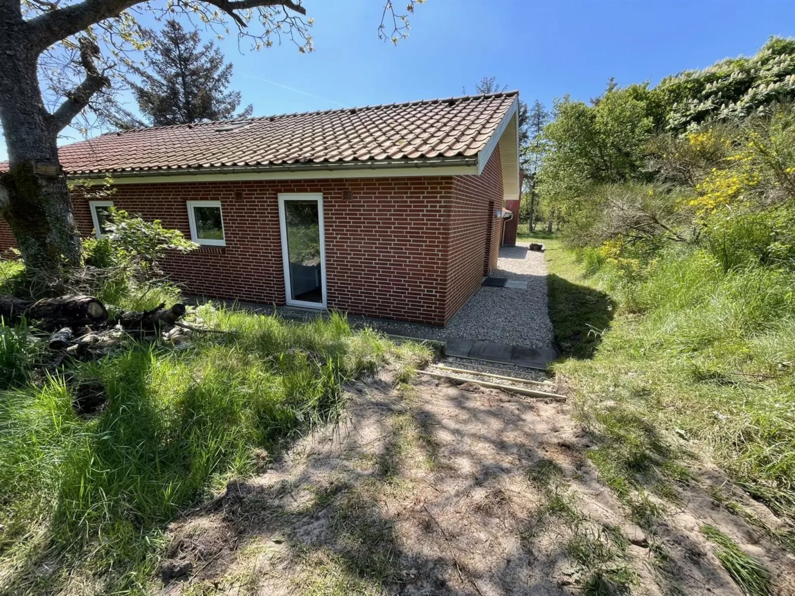 "Anniesette" - 1.5km from the sea-Draußen