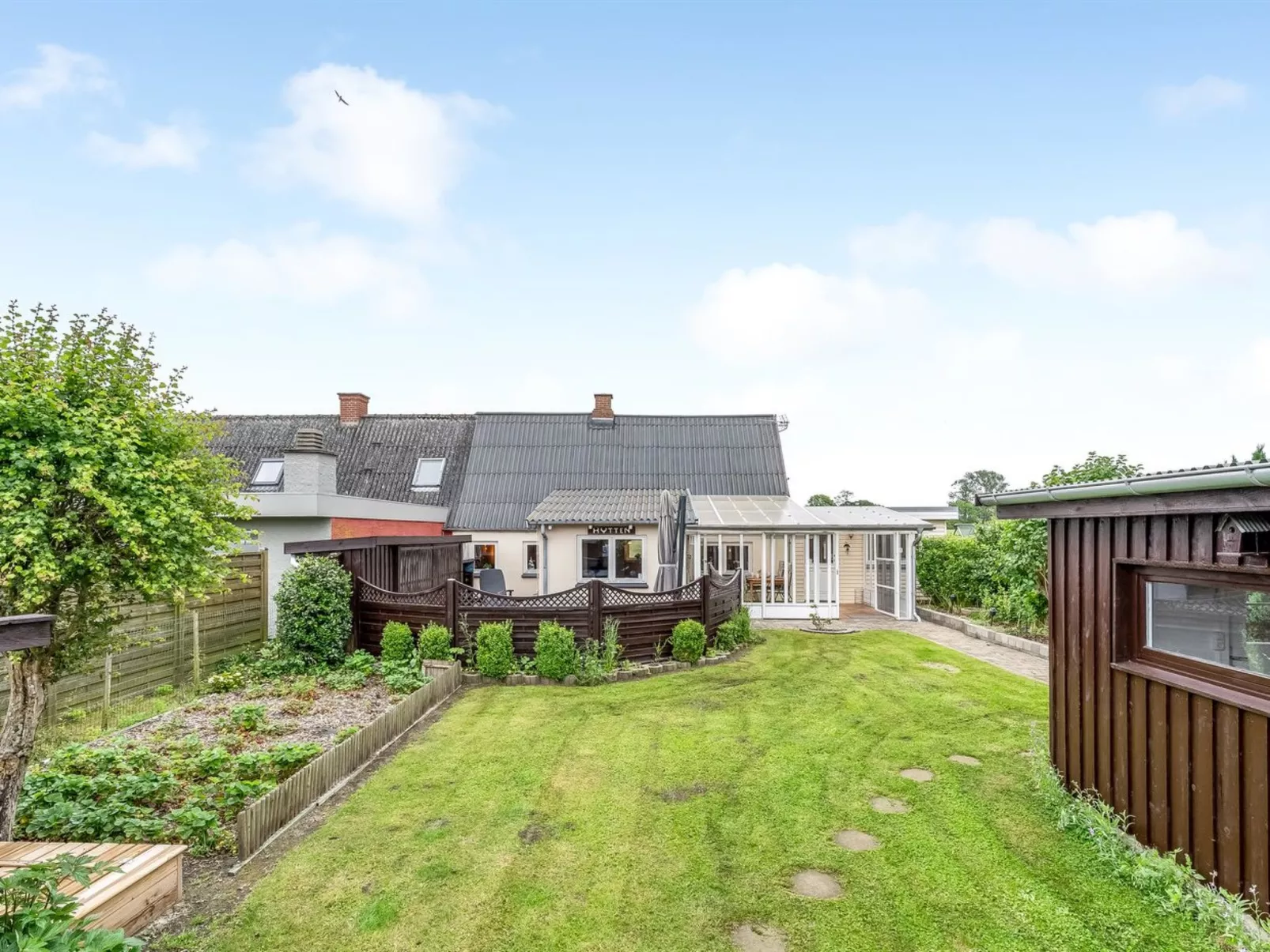 "Anneke" - 1.3km from the sea
