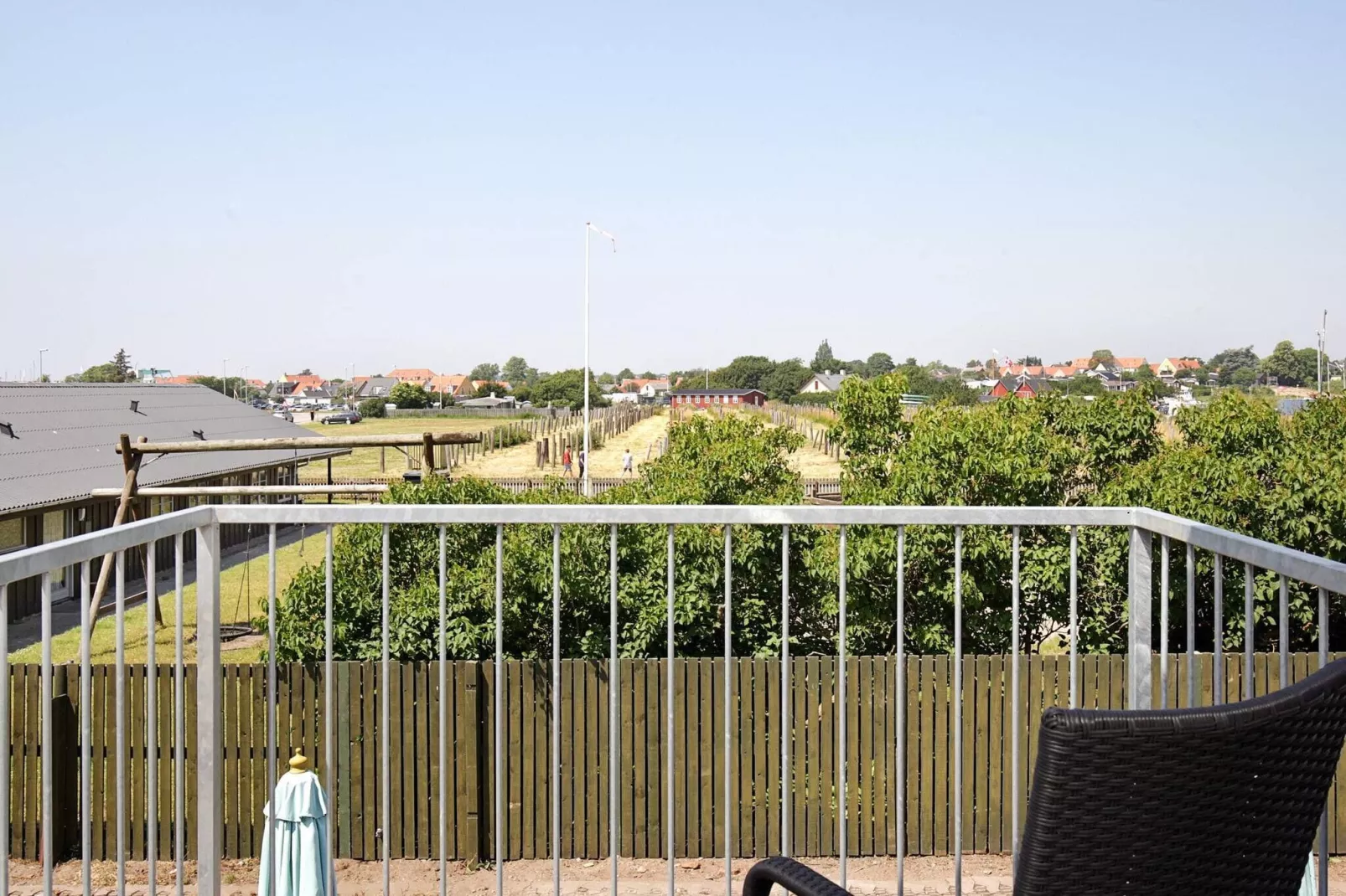 3 rooms app.,2stories,bay view,PLUS-View