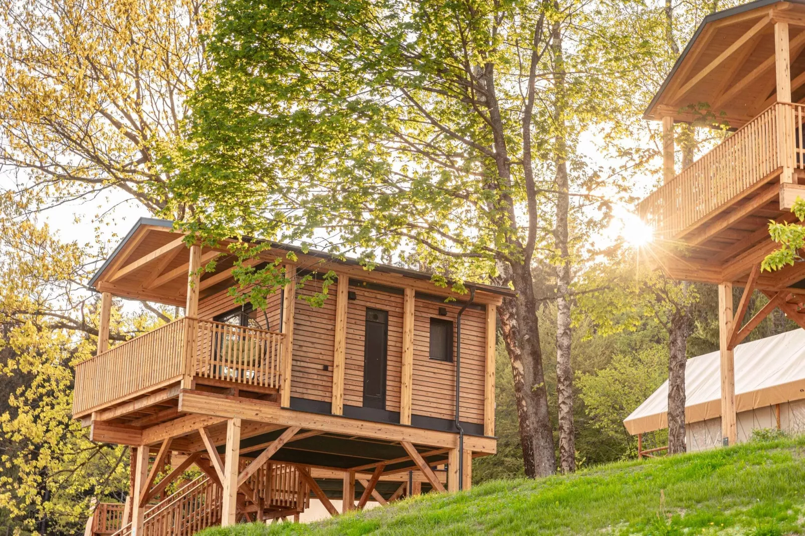 Chalets & Glamping Nassfeld 3-Exterior summer