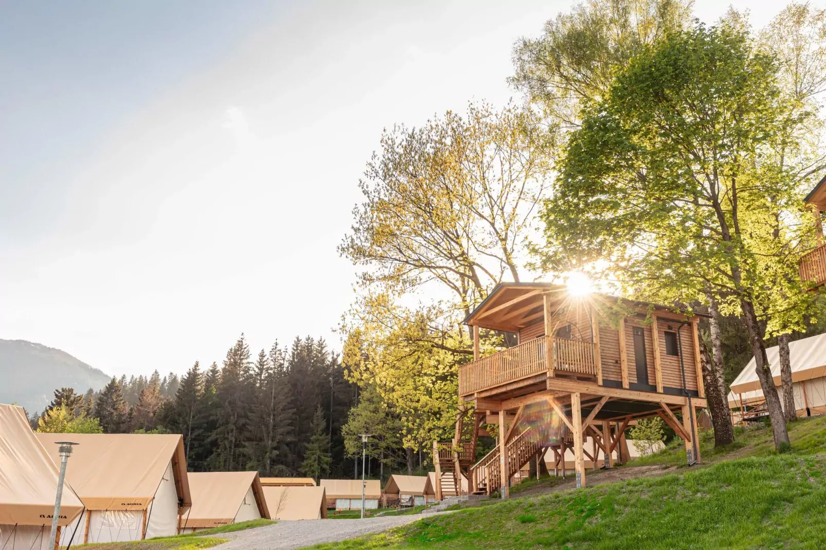 Chalets & Glamping Nassfeld 5-Exterior summer
