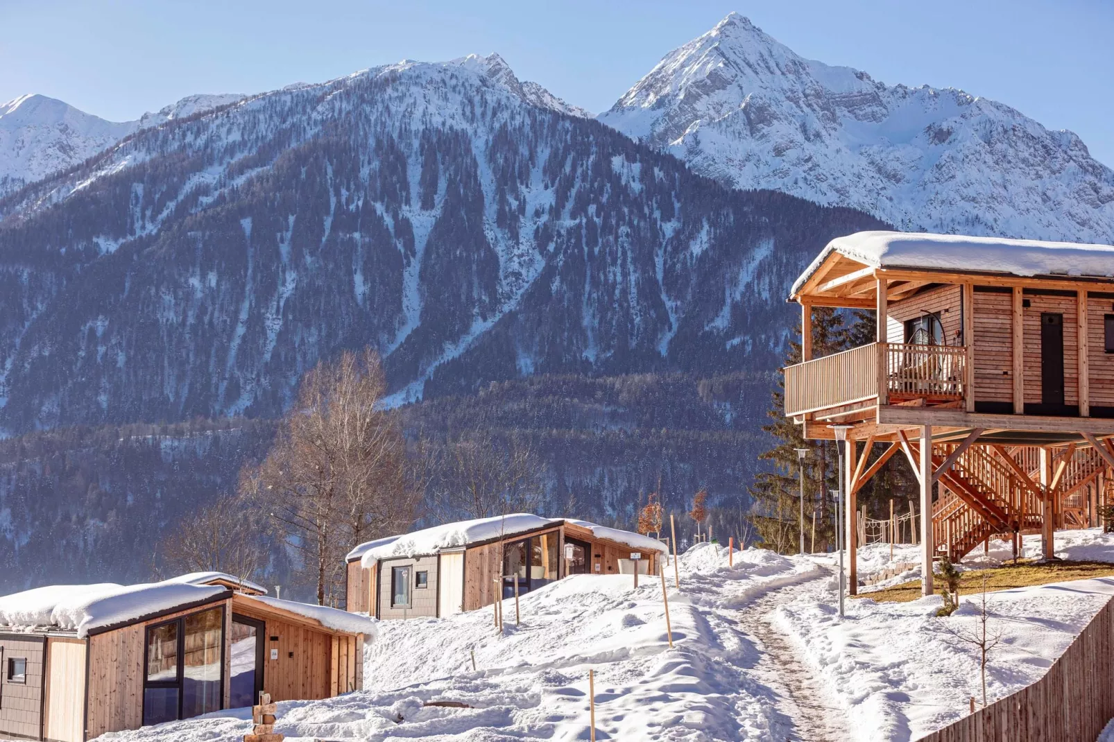 Chalets & Glamping Nassfeld 5-Exterior winter