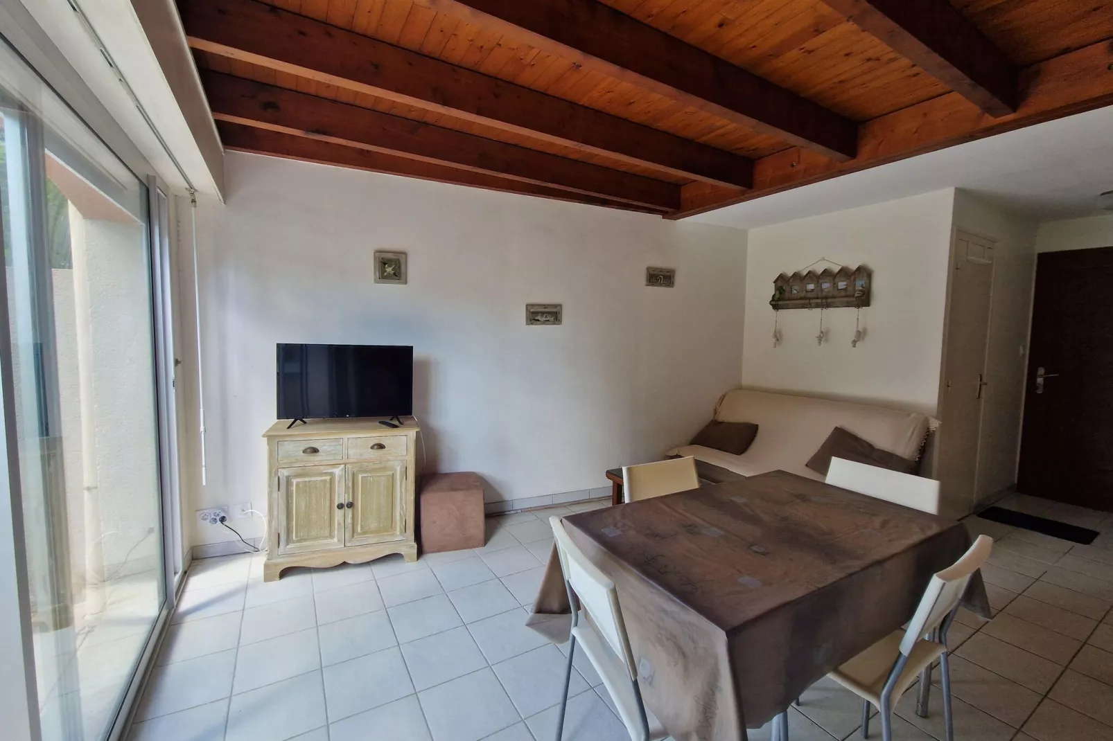 Terraced house Beg Meil-Living room