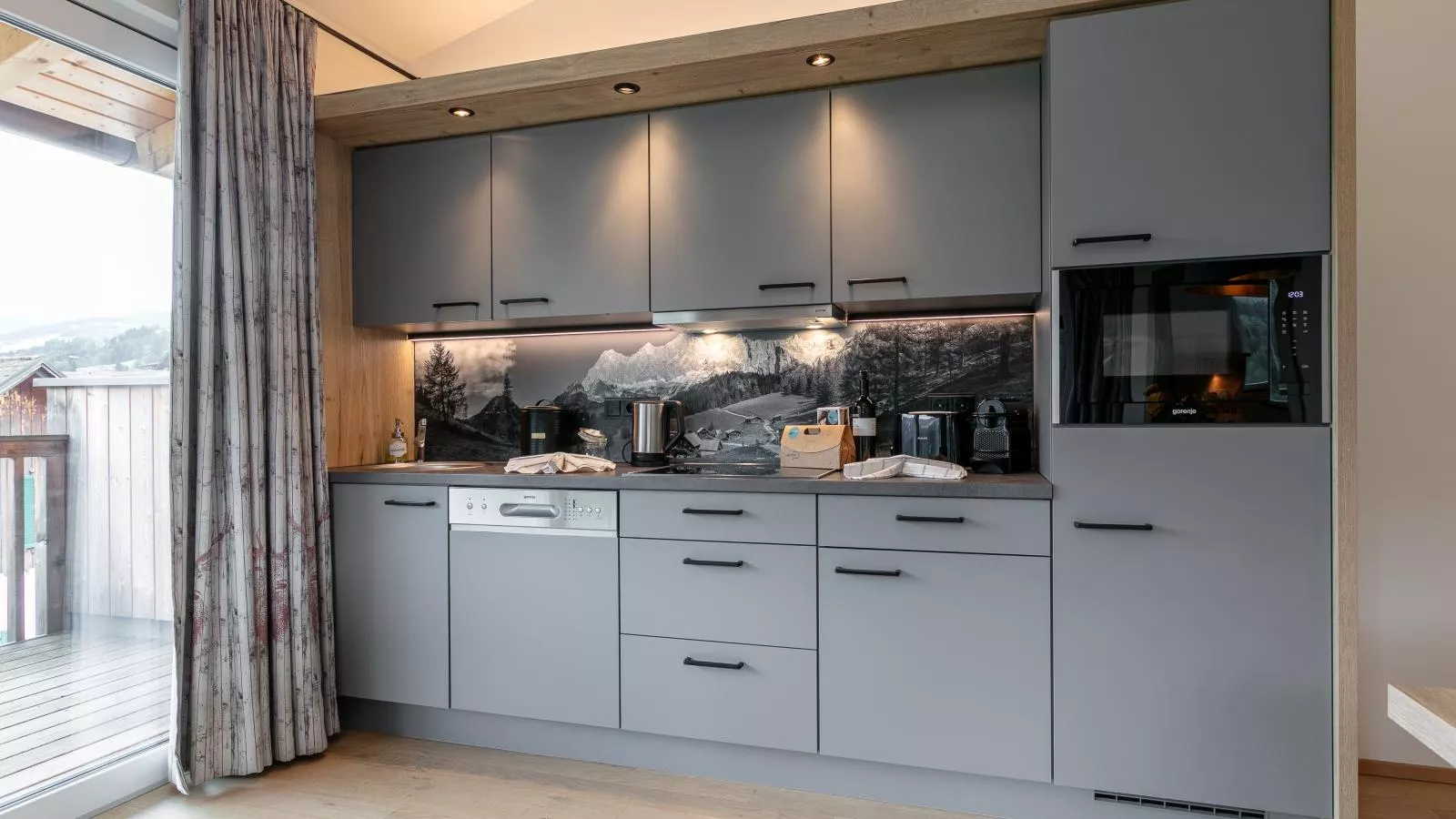 Apart33 Top 1-32-Kitchen