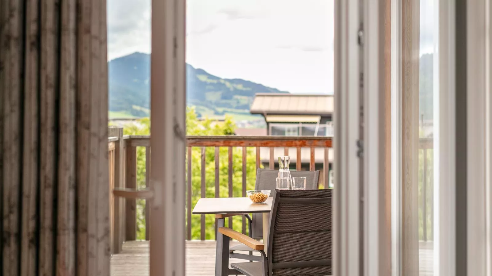 Apart33 Top 1-32-Terrace balcony