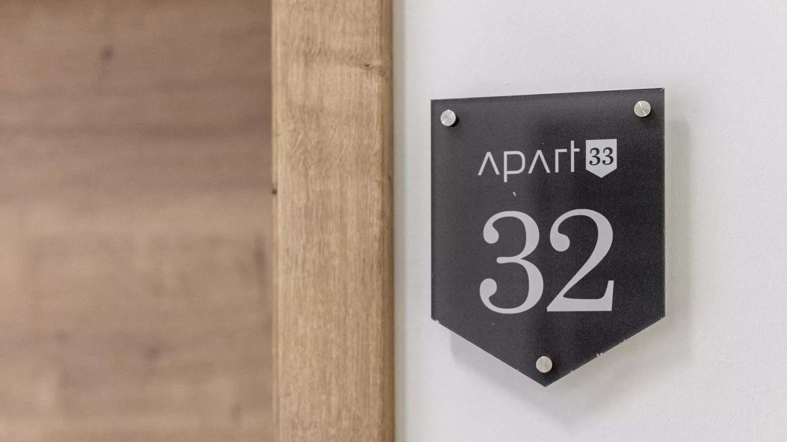Apart33 Top 1-32-Outdoor