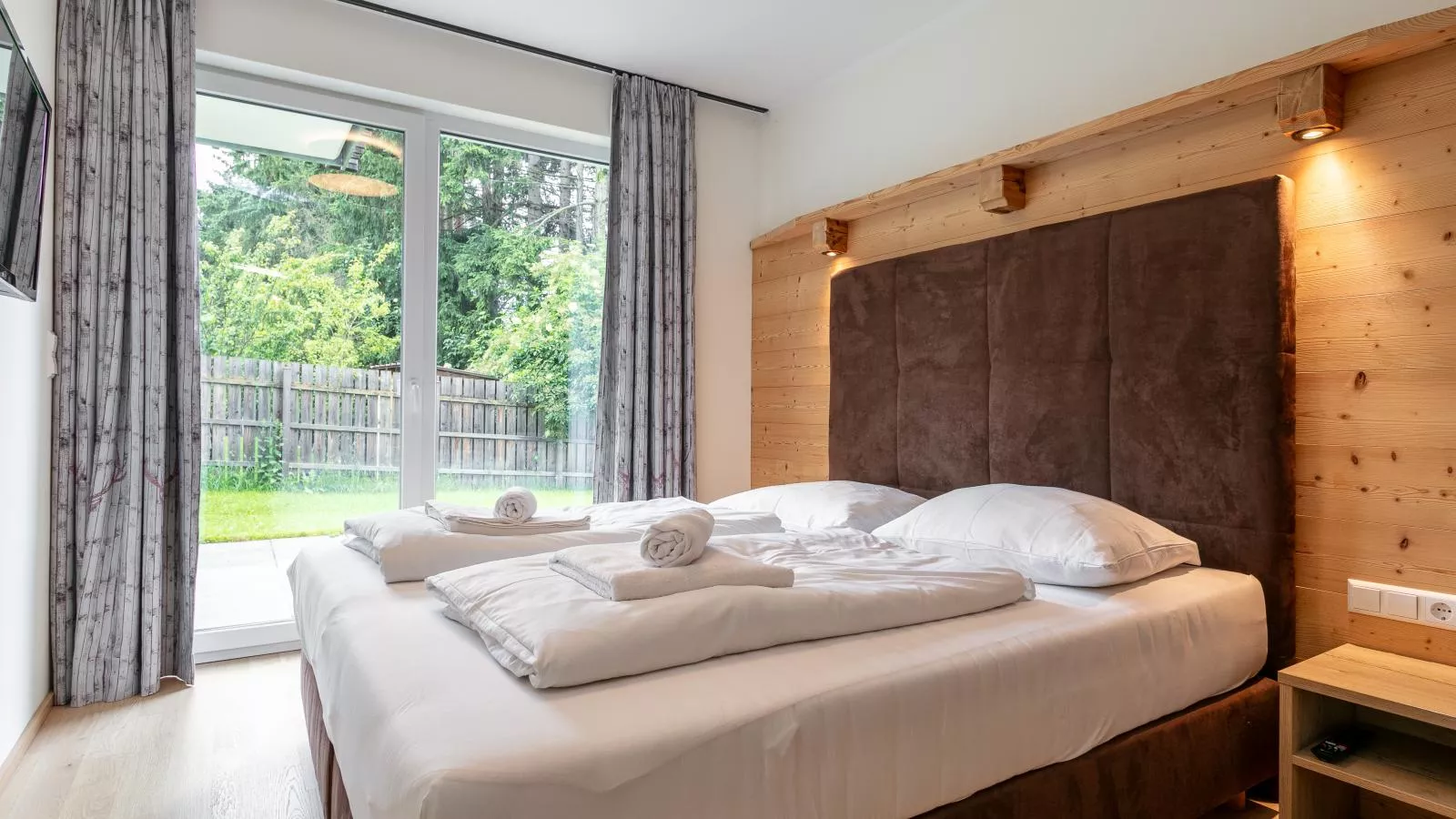 Apart33 Top 2-1-Schlafzimmer