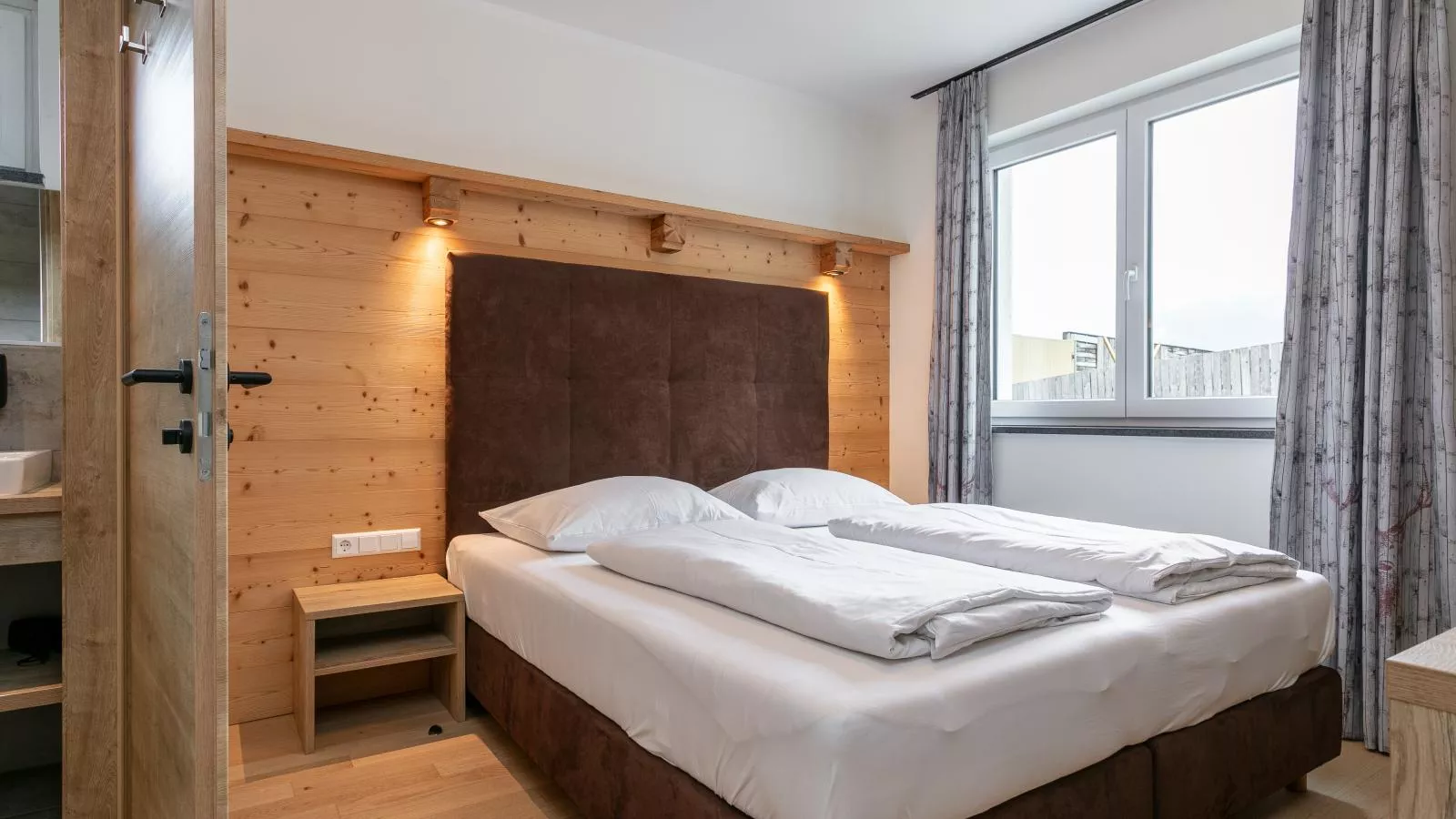 Apart33 Top 2-1-Schlafzimmer