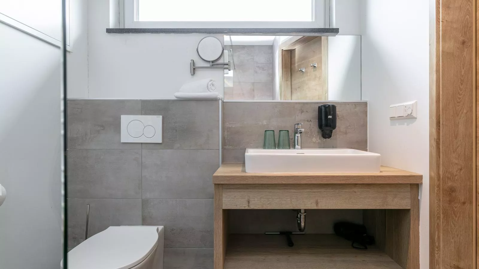 Apart33 Top 2-1-Badezimmer
