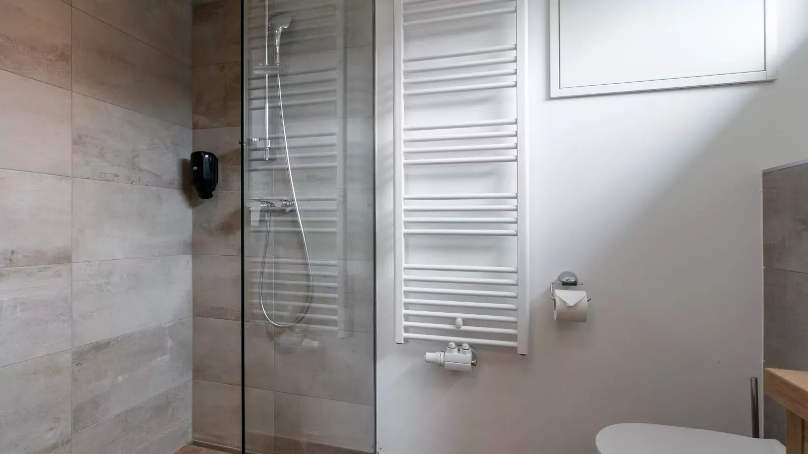 Apart33 Top 2-1-Badezimmer