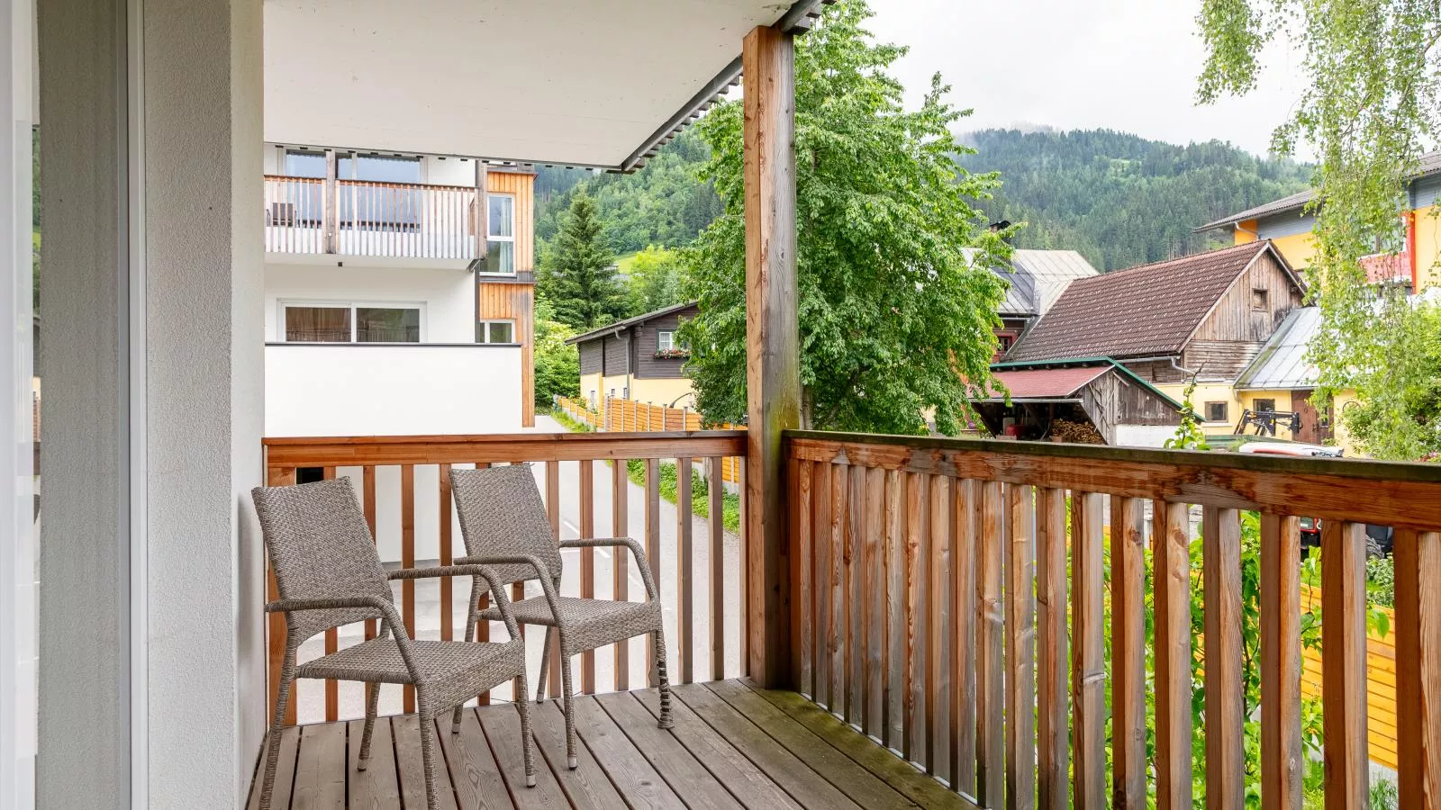 Apart33 Top 2-12-Terrace balcony