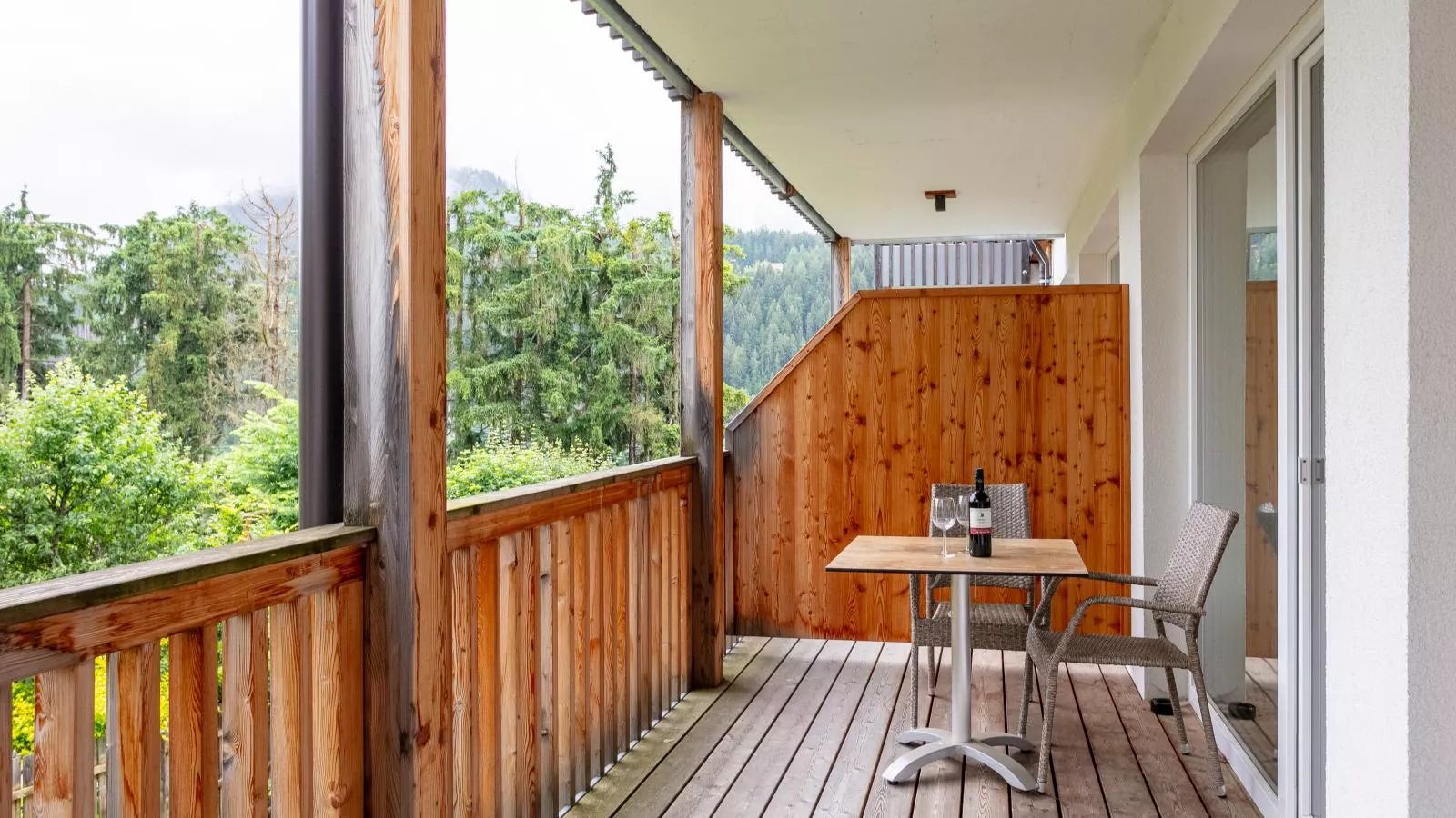 Apart33 Top 2-12-Terrace balcony