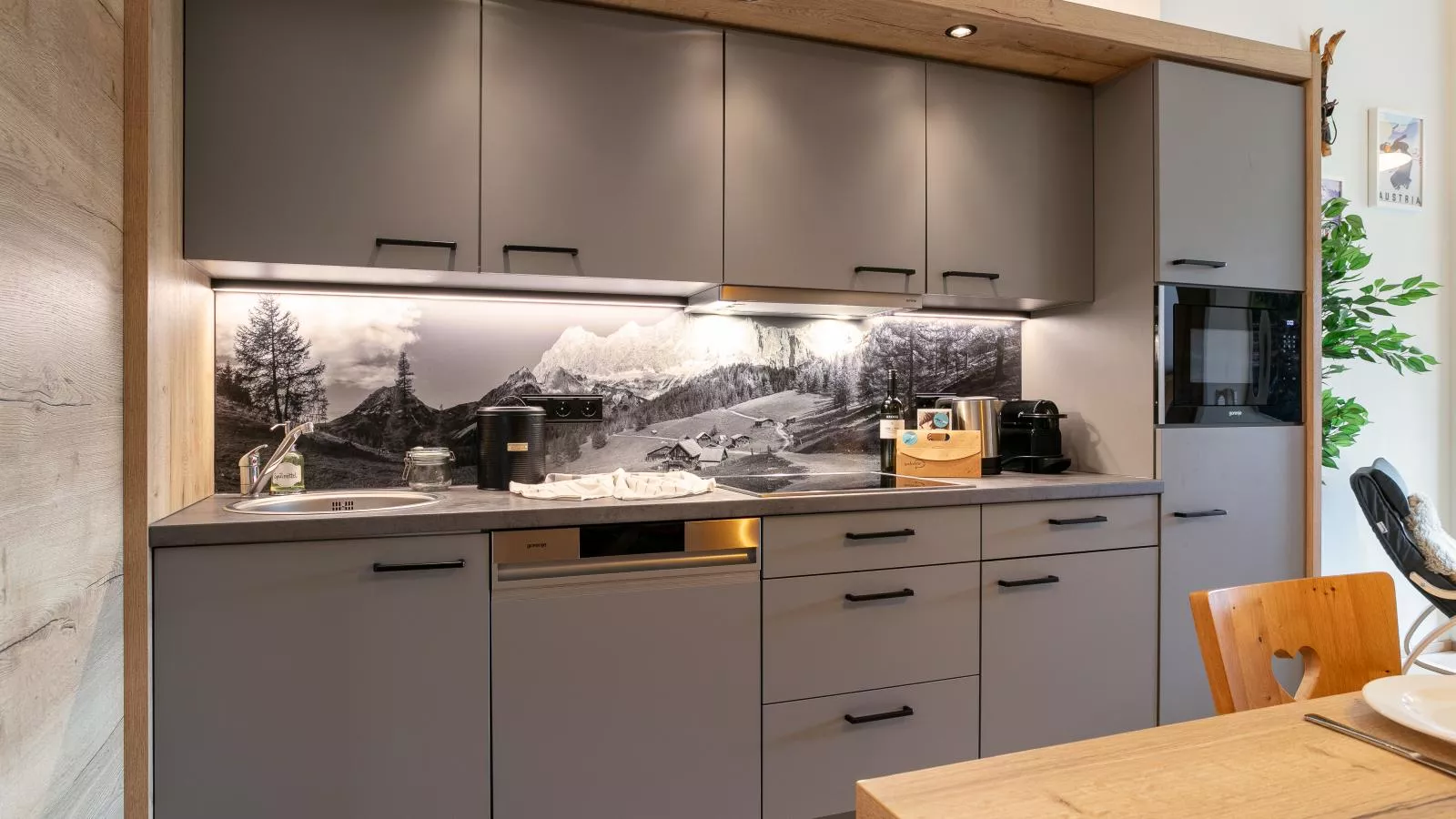 Apart33 Top 2-12A-Kitchen
