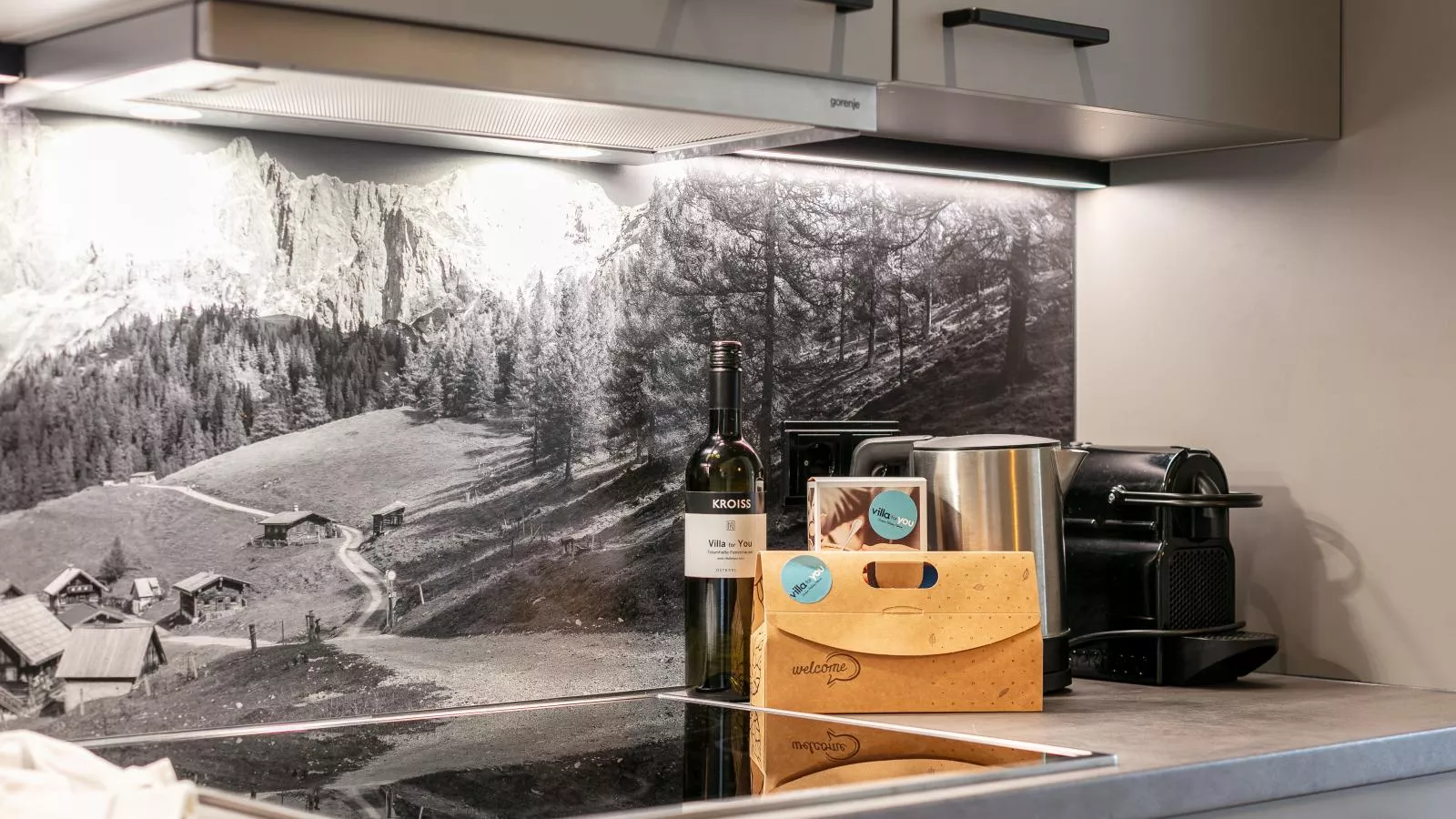 Apart33 Top 2-12A-Kitchen
