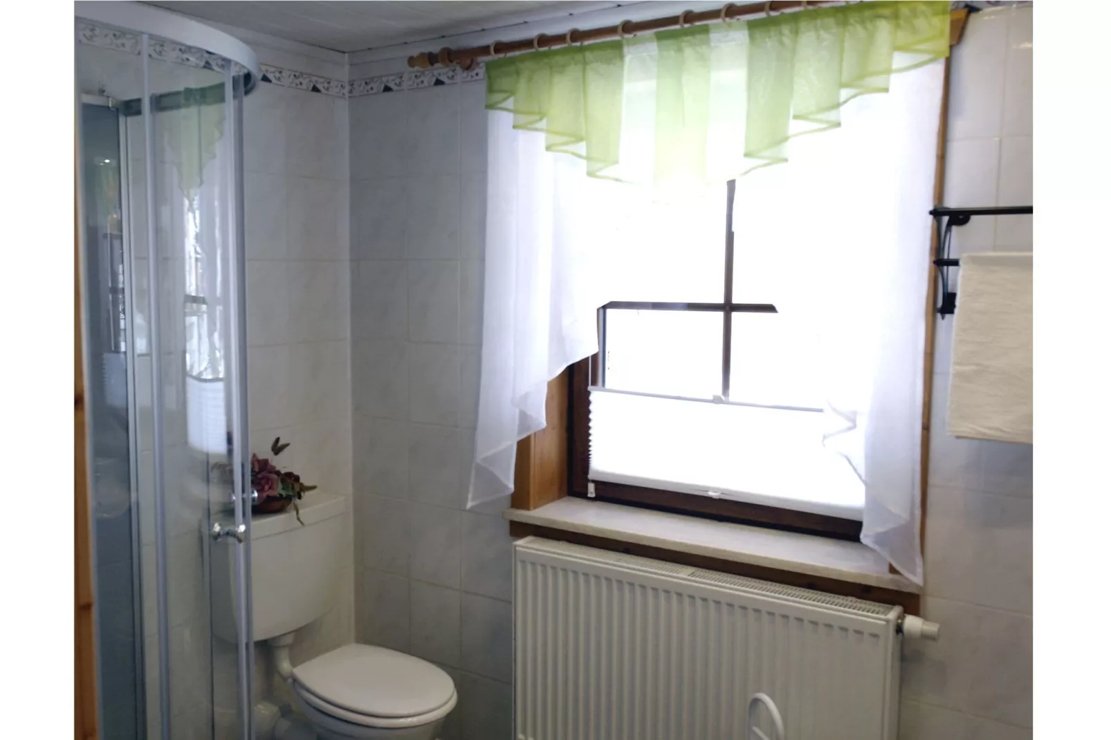 Holzhaus Ute-Bathroom