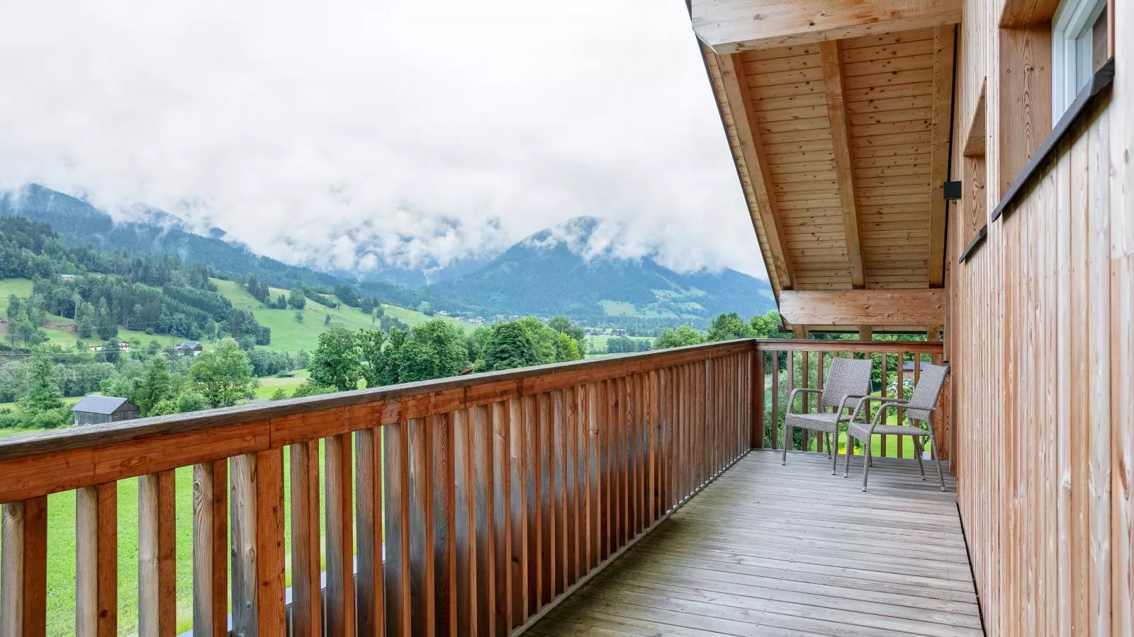 Apart33 Top 2-12A-Terrace balcony