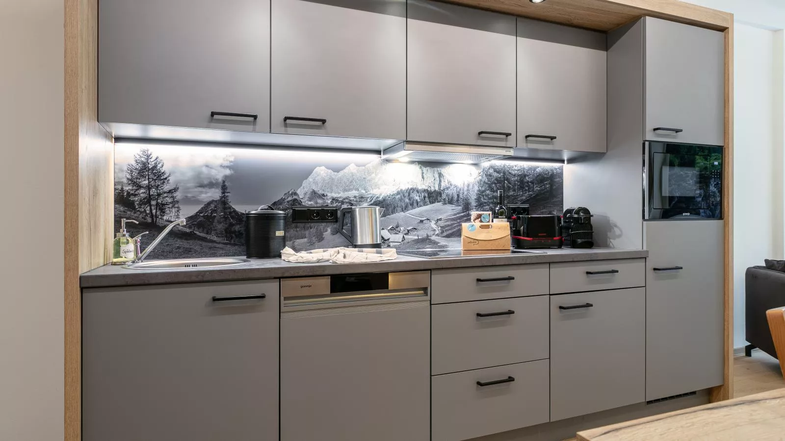 Apart33 Top 2-3-Kitchen