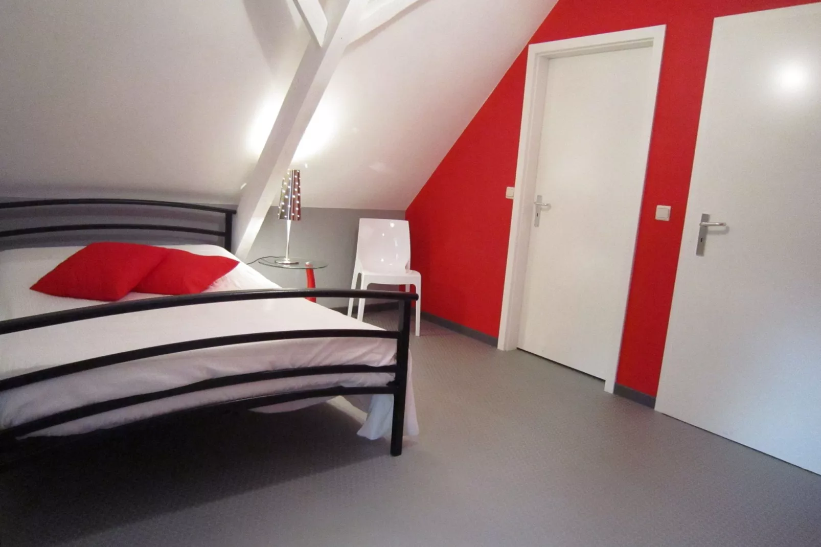 The Rainbow House-Schlafzimmer