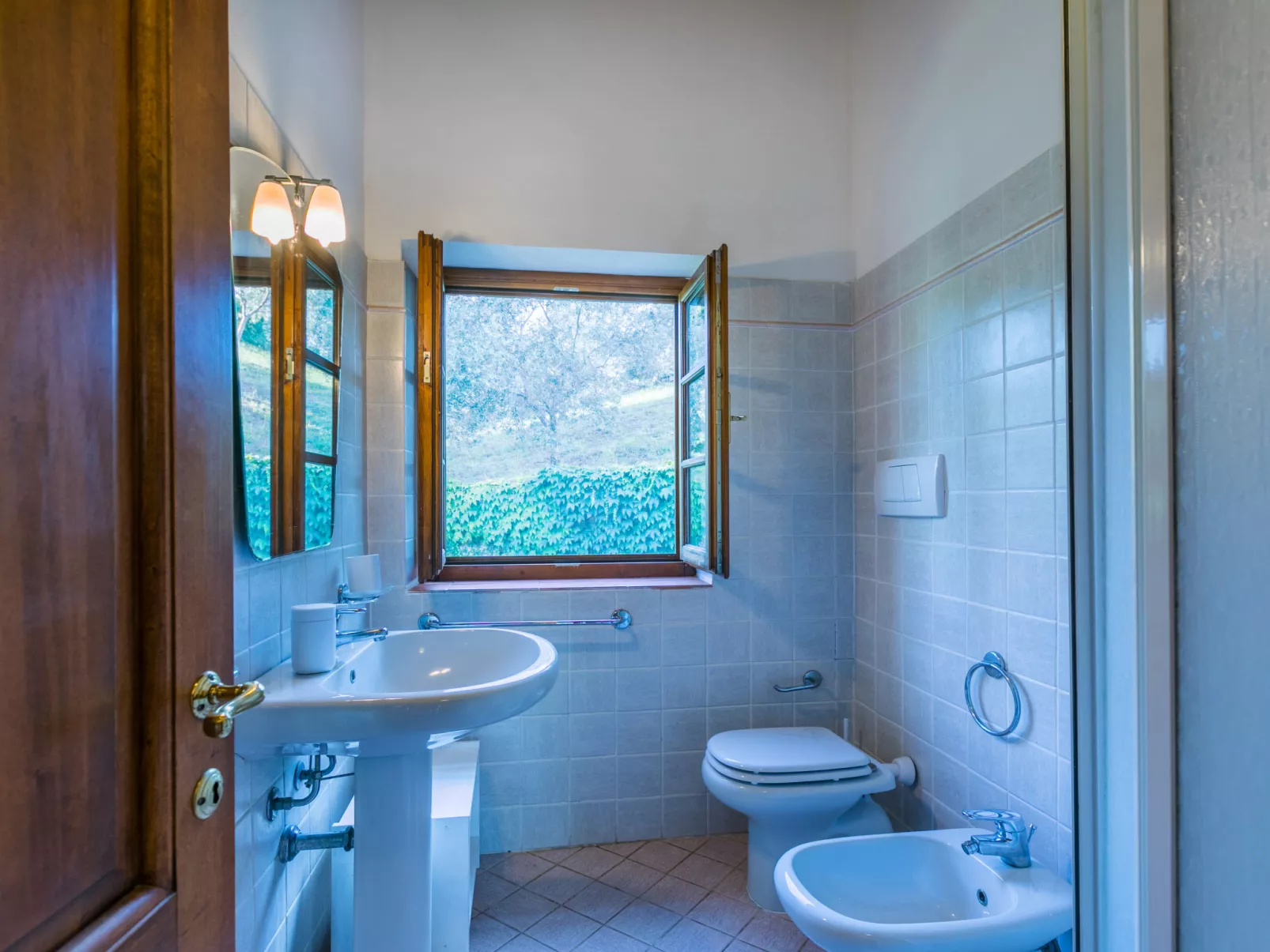 Cerretino Tettoia-Inside