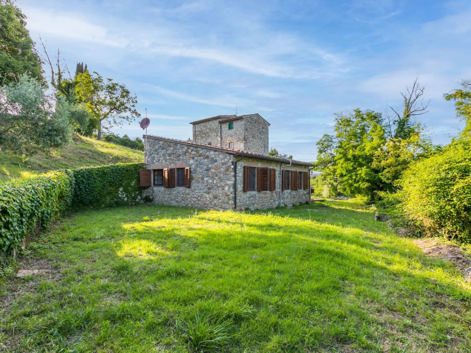 Cerretino Tettoia-Outside