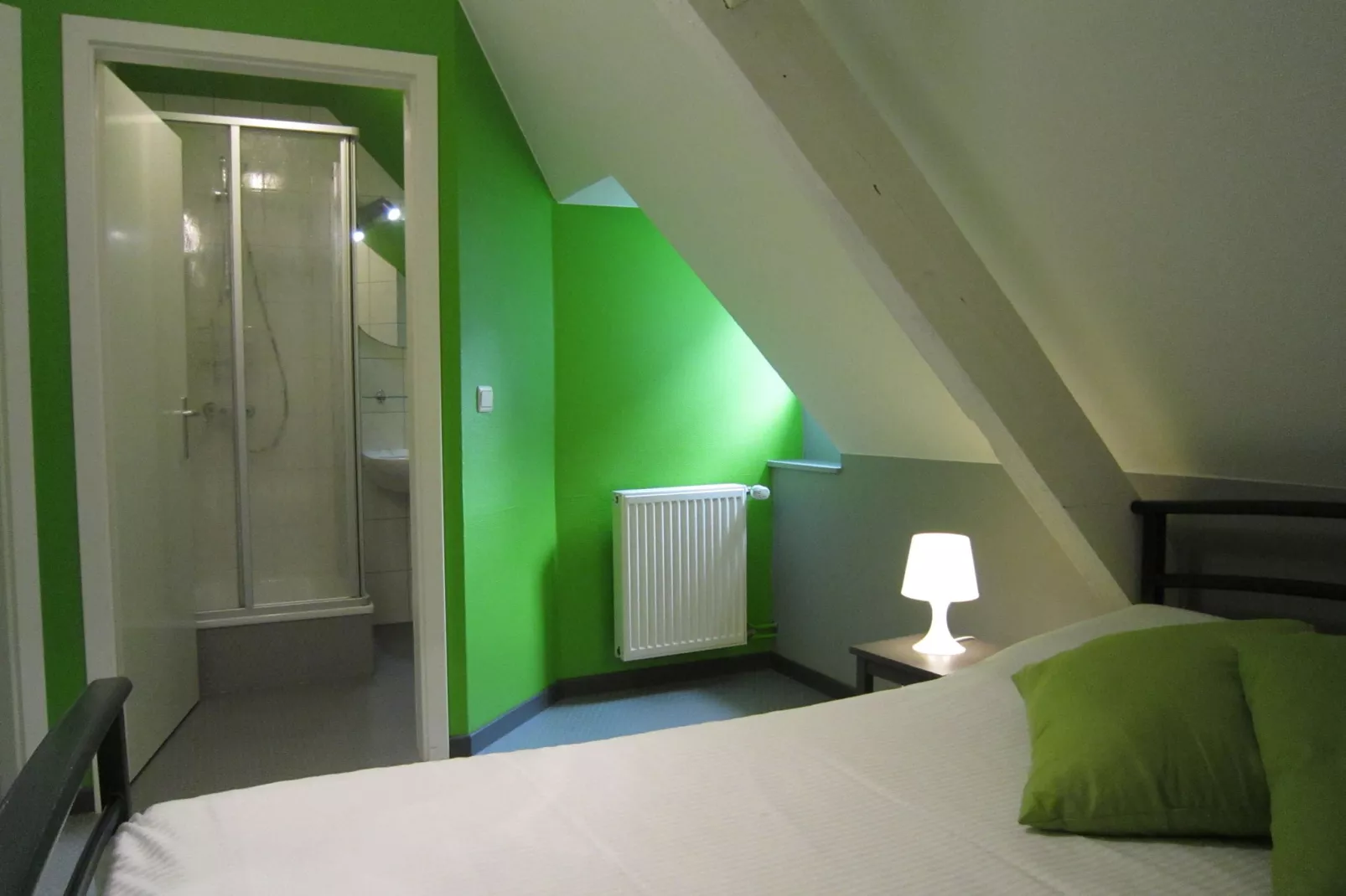 The Rainbow House-Badezimmer