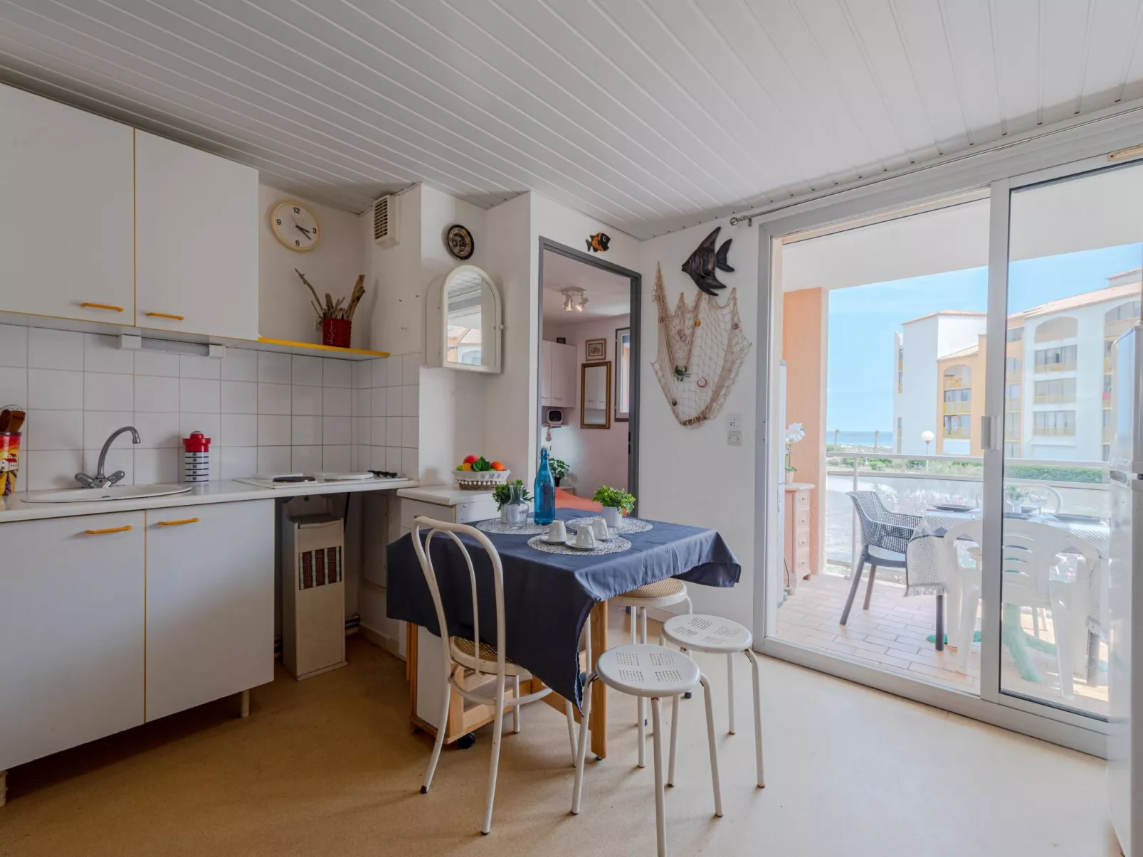 Cap de Mer-Inside