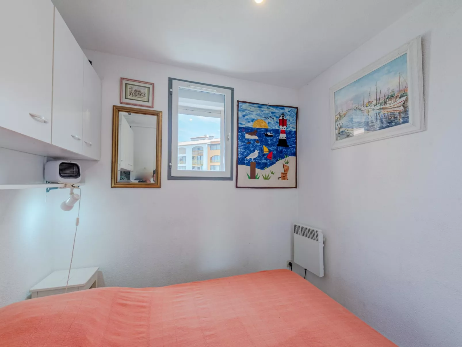 Cap de Mer-Inside