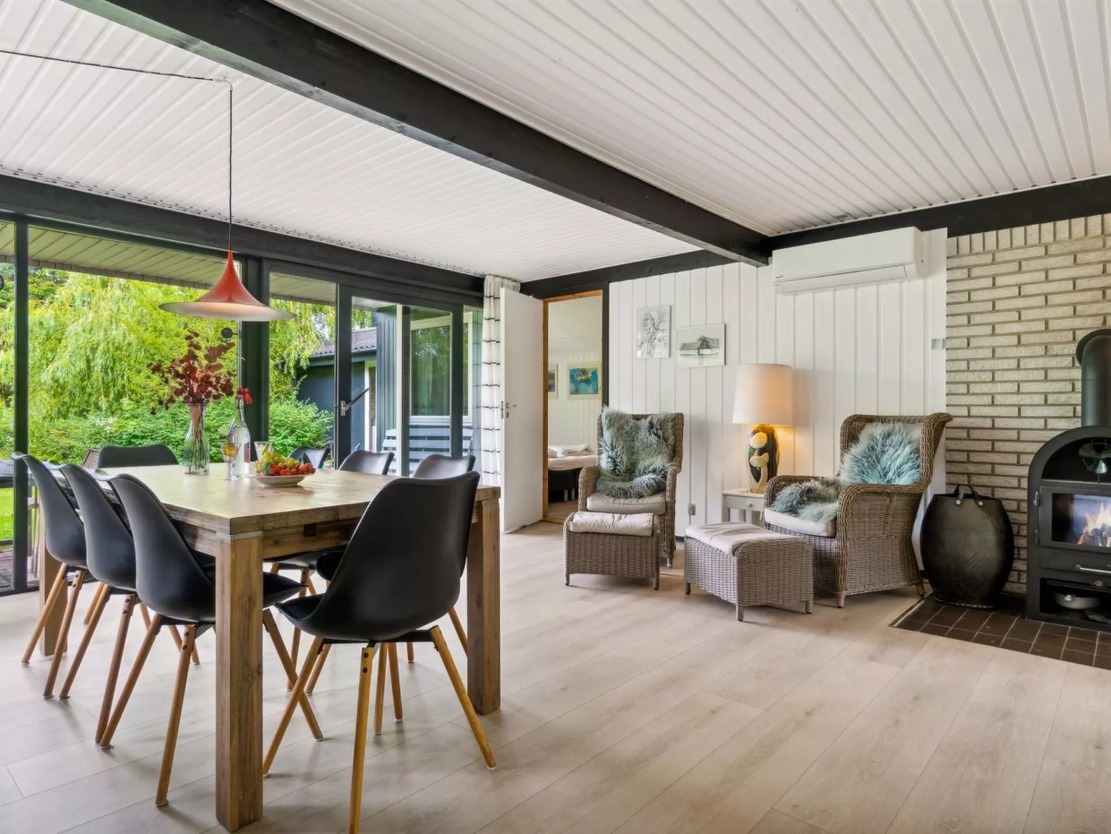 "Sybilla" - 600m from the sea-Inside