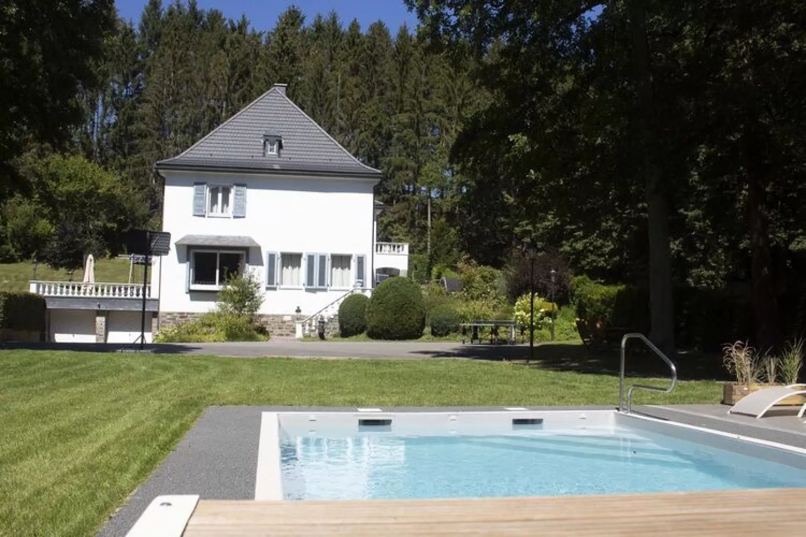 The Rainbow House-Schwimmbad