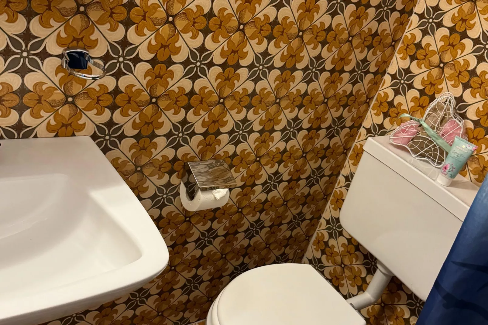 Apartment 4-Bathroom