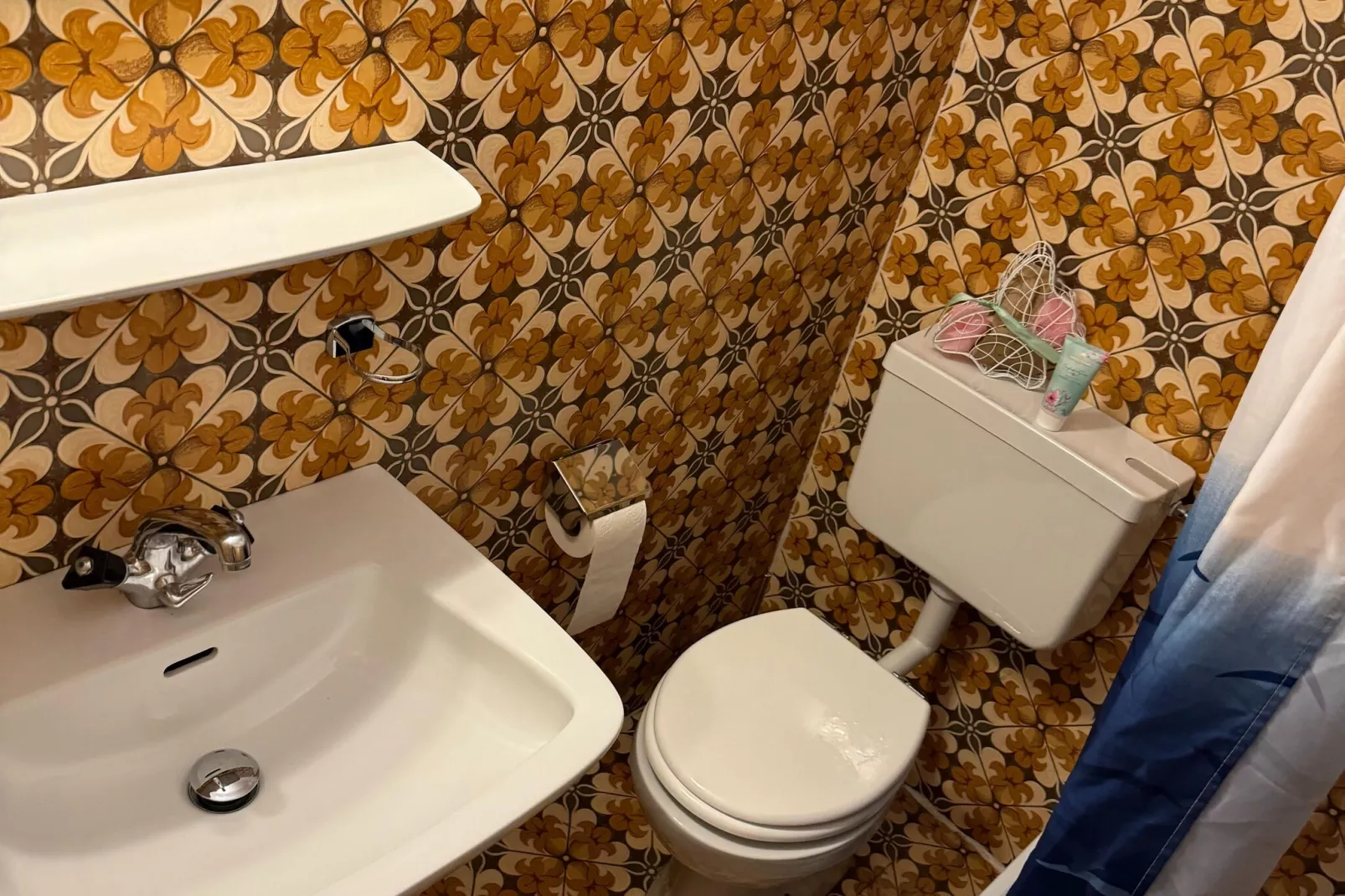 Apartment 4-Bathroom