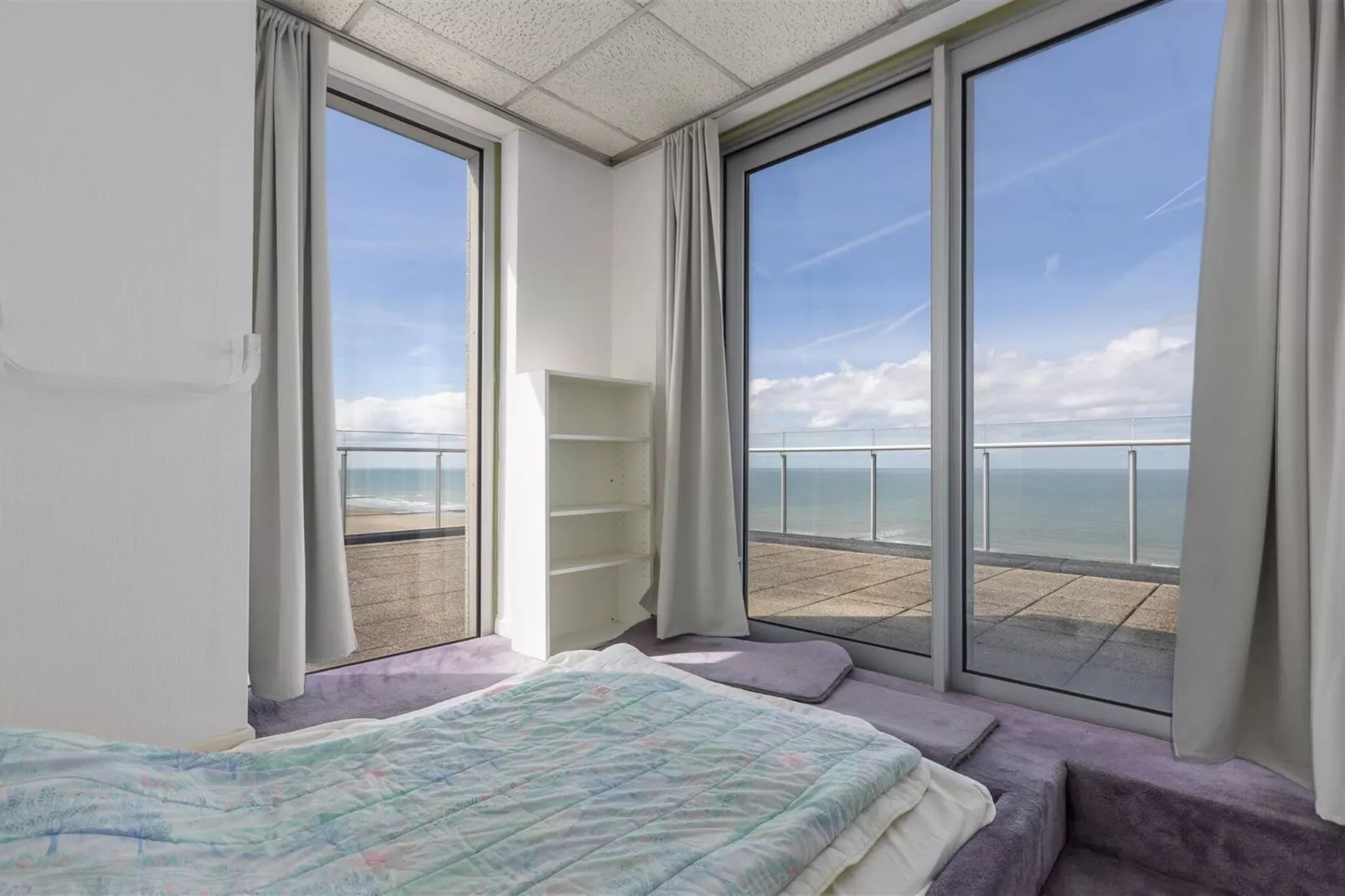 Zeegalm-Bedroom