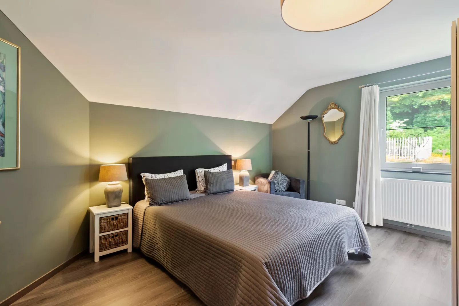 Le Rendez Vous-Bedroom